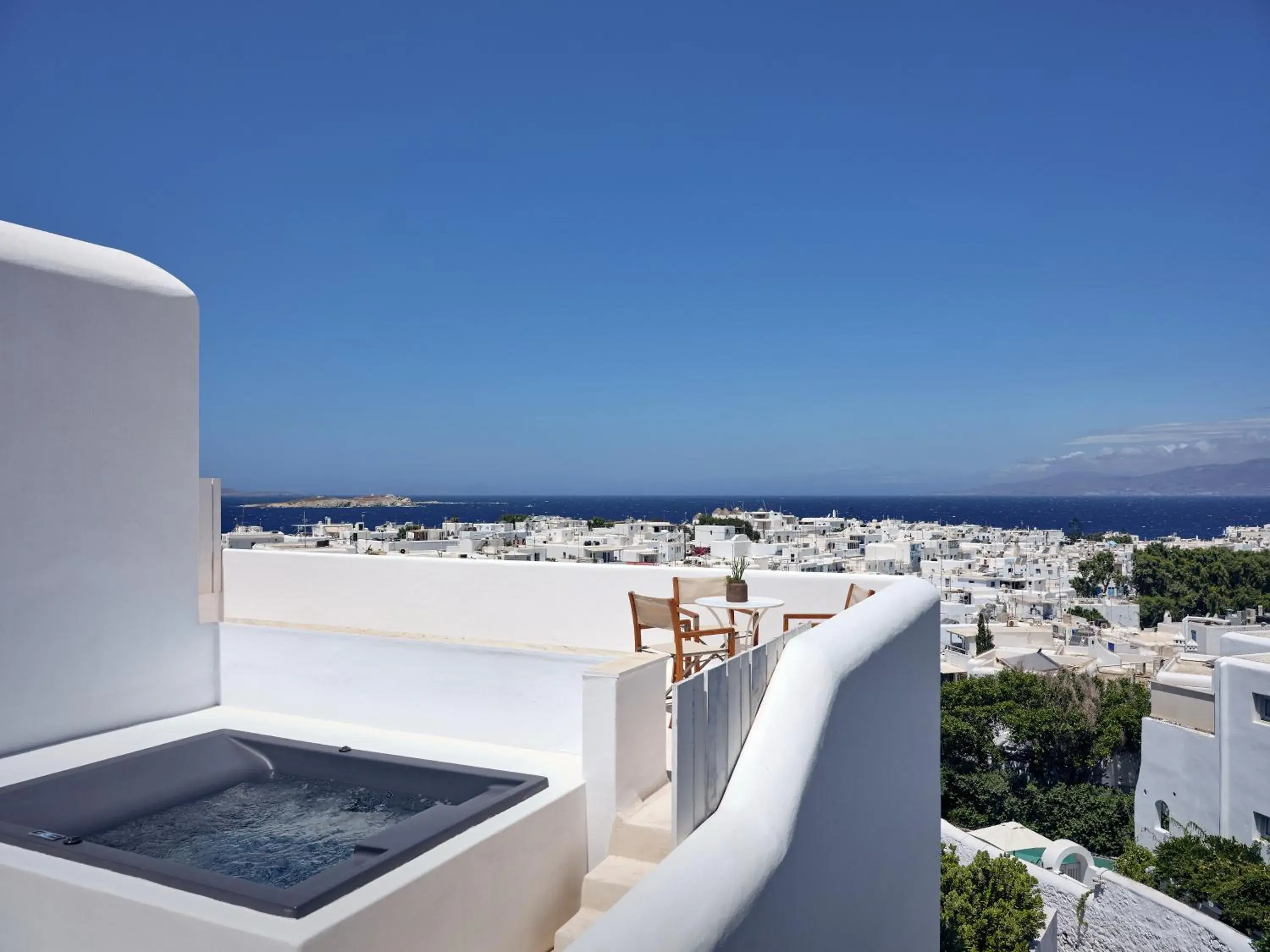 Hot Tub in Belvedere Mykonos - Main Hotel