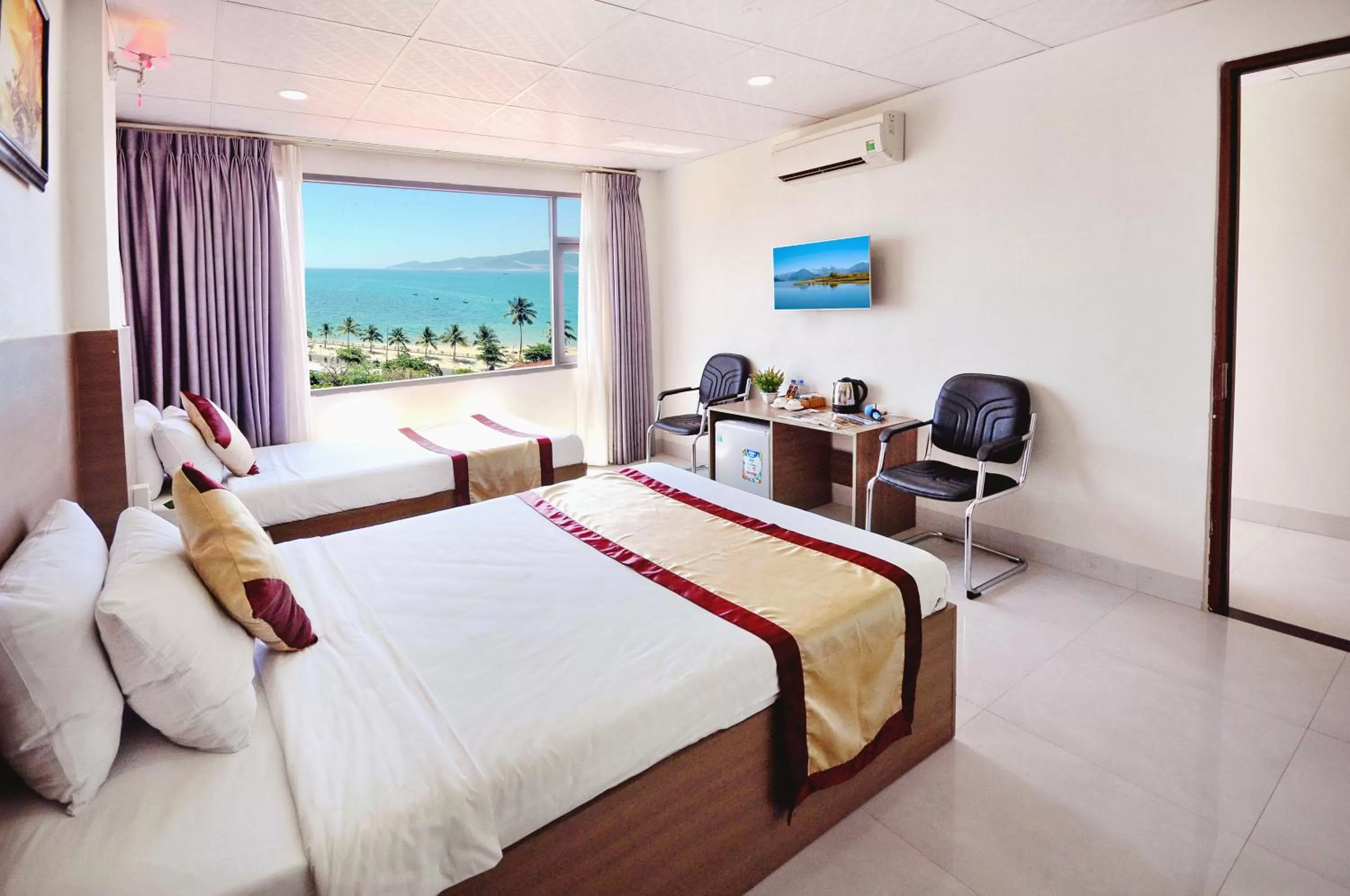 Bedroom in Arise Seaside Hotel