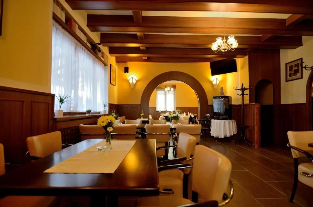 Restaurant/Places to Eat in U Dobrého Lva