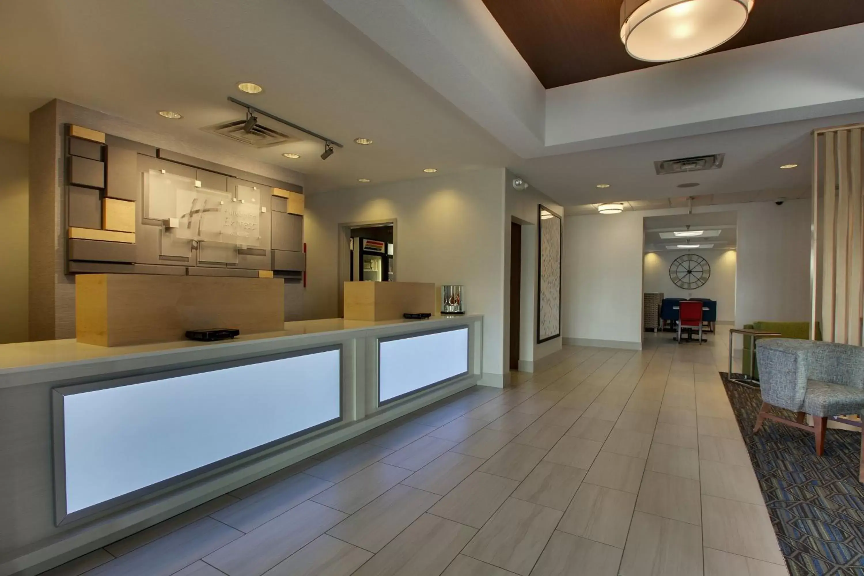 Property building, Lobby/Reception in Holiday Inn Express Hotel & Suites Morris, an IHG Hotel