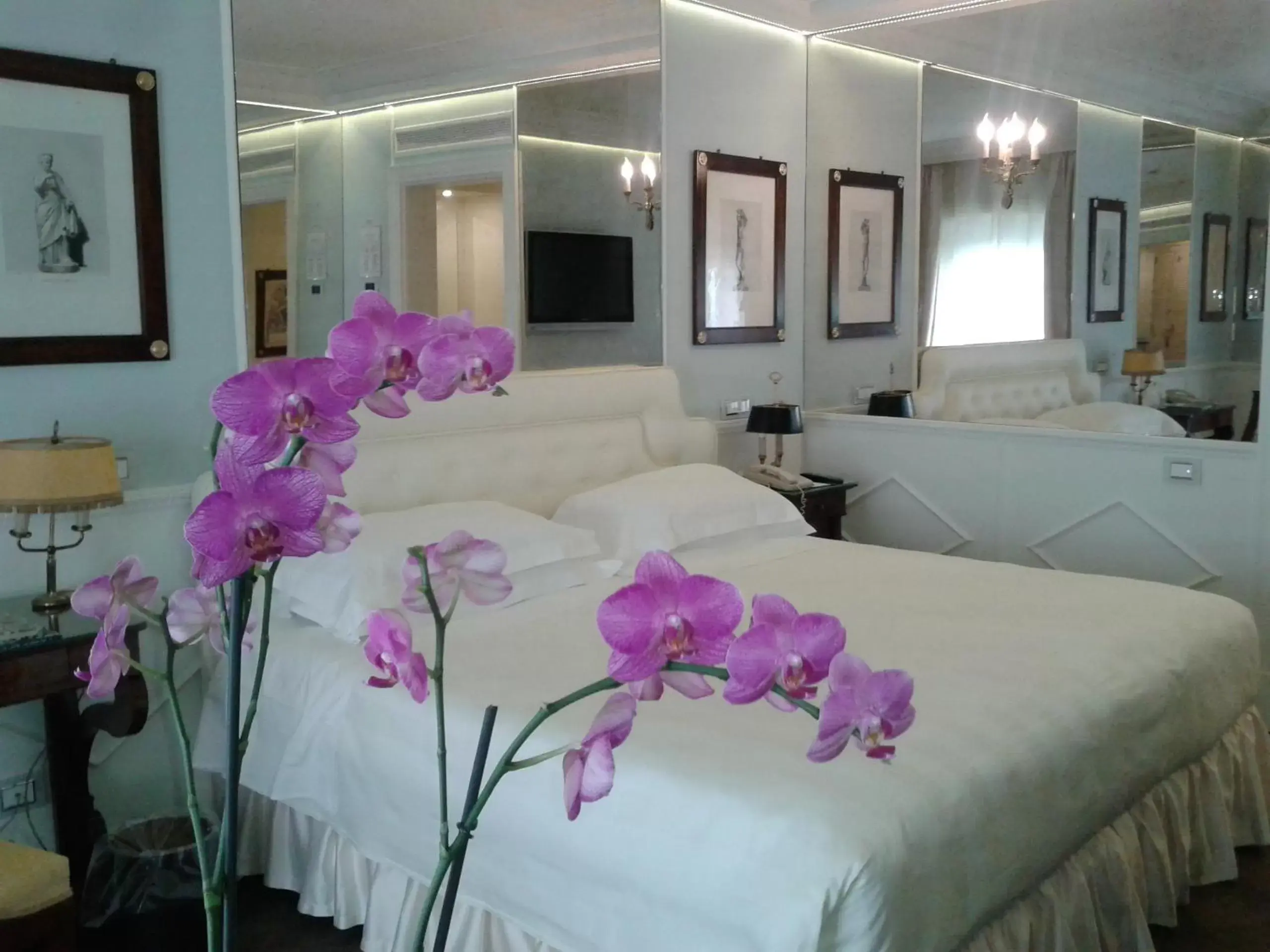 Bed in Excelsior Palace Portofino Coast Bed in Excelsior Palace Portofino Coast