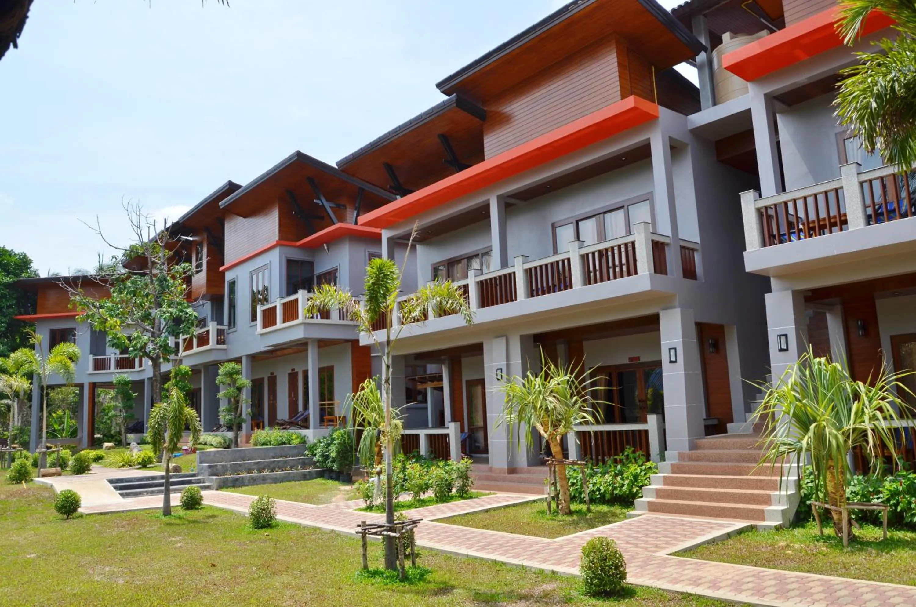 Property building in Lanta Intanin Resort - SHA Extra Plus