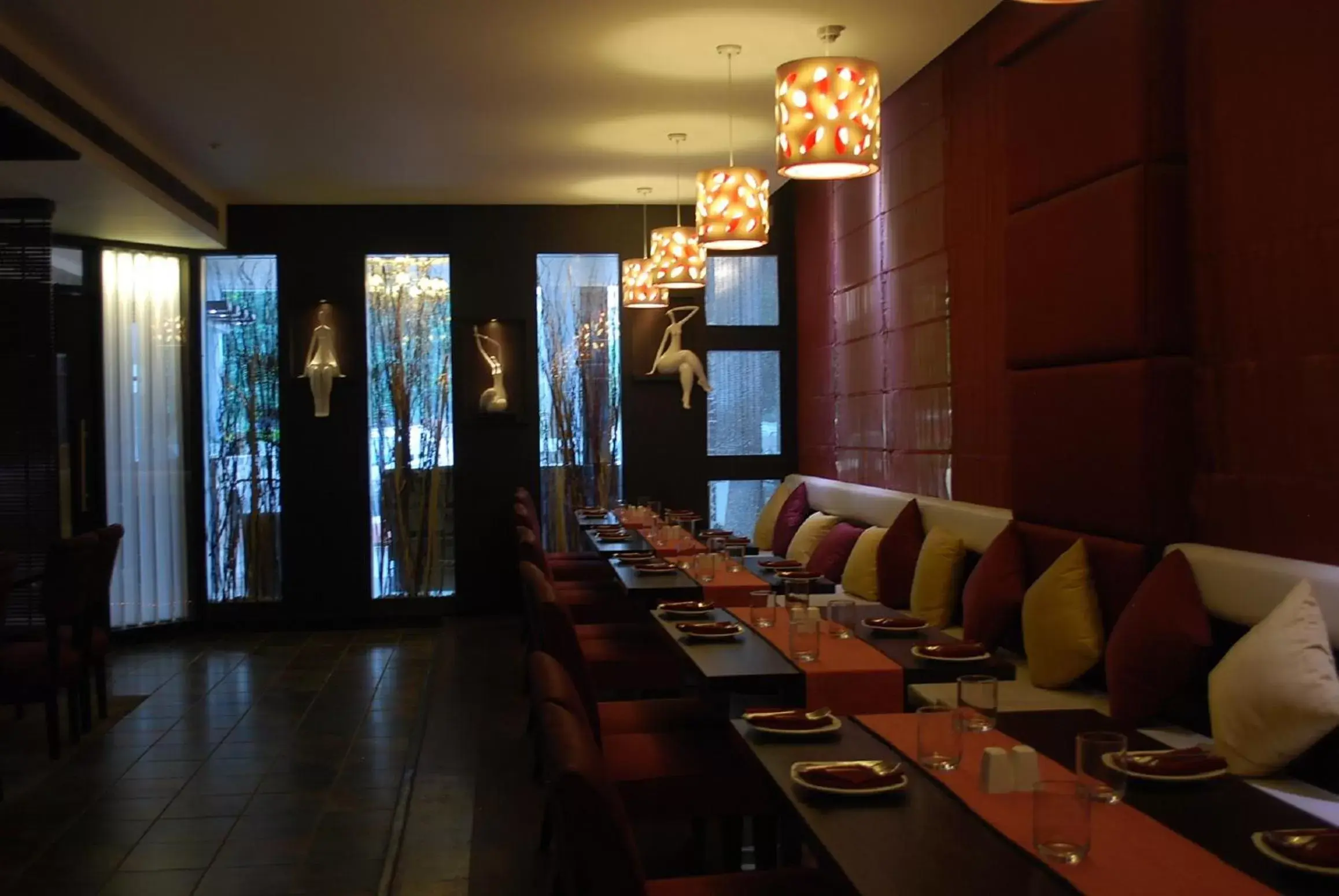 Restaurant/places to eat in Hotel Oyster Restaurant/places to eat in Hotel Oyster