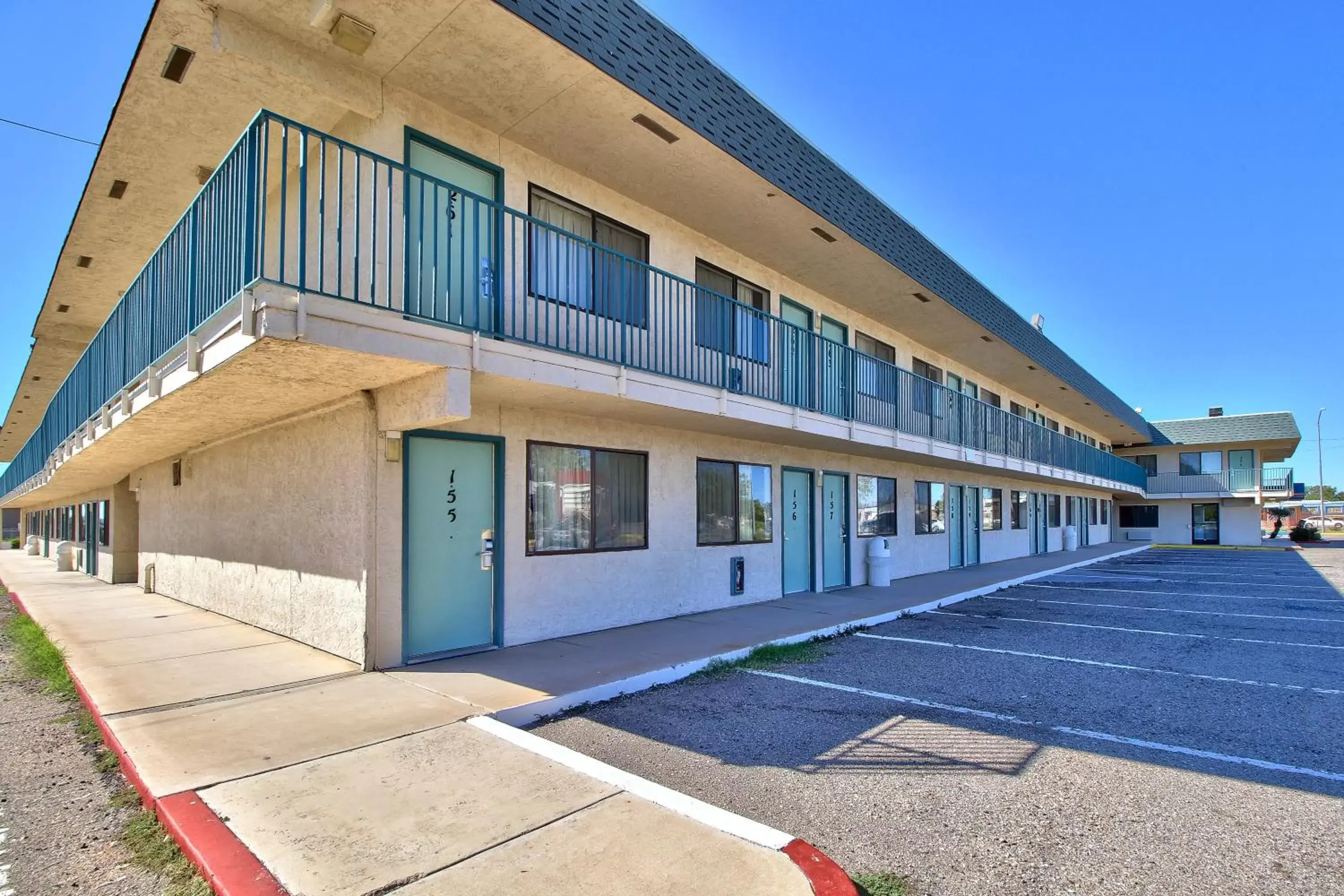 Property Building in Motel 6-Douglas, AZ