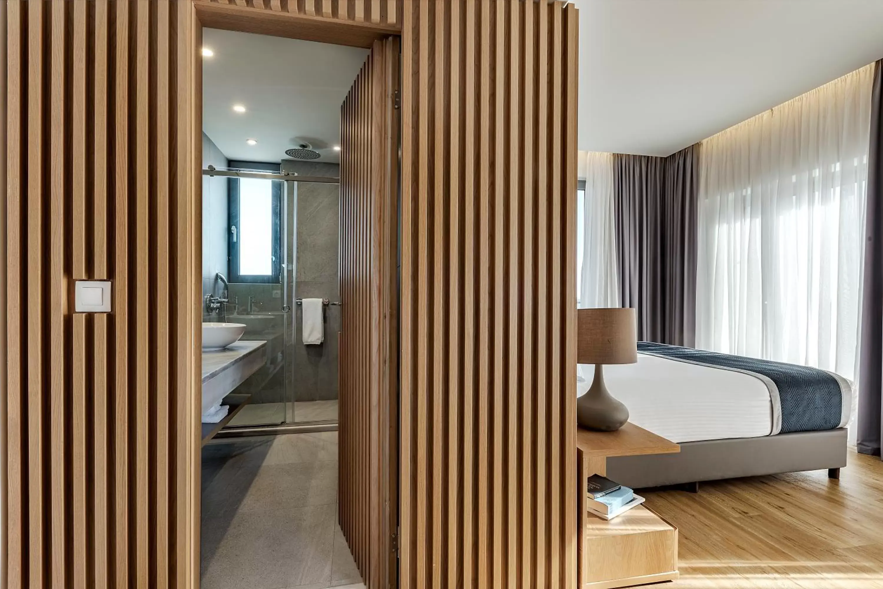 Bedroom, Bathroom in Glyfada Riviera Hotel