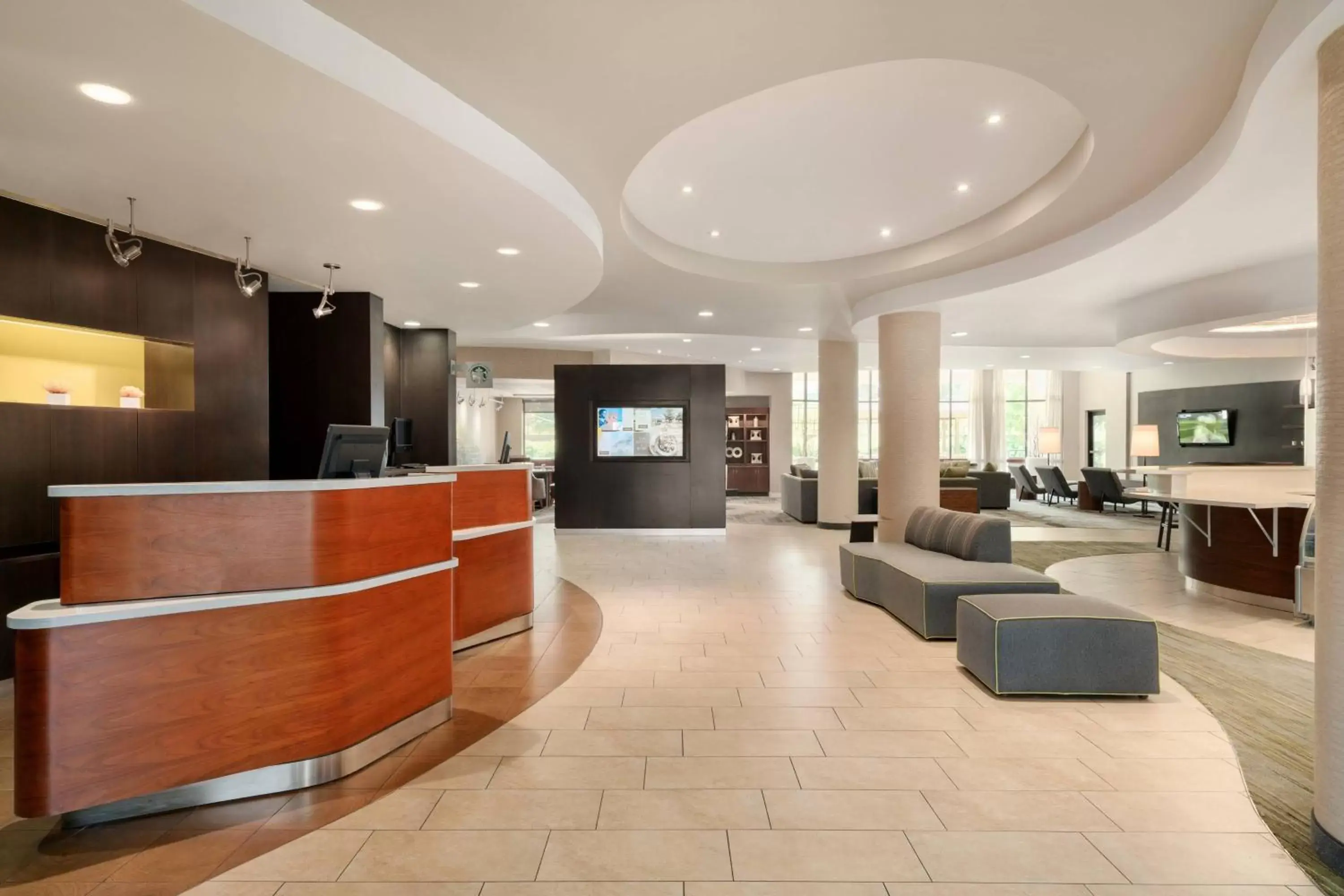 Property building, Lobby/Reception in Courtyard Ewing Hopewell