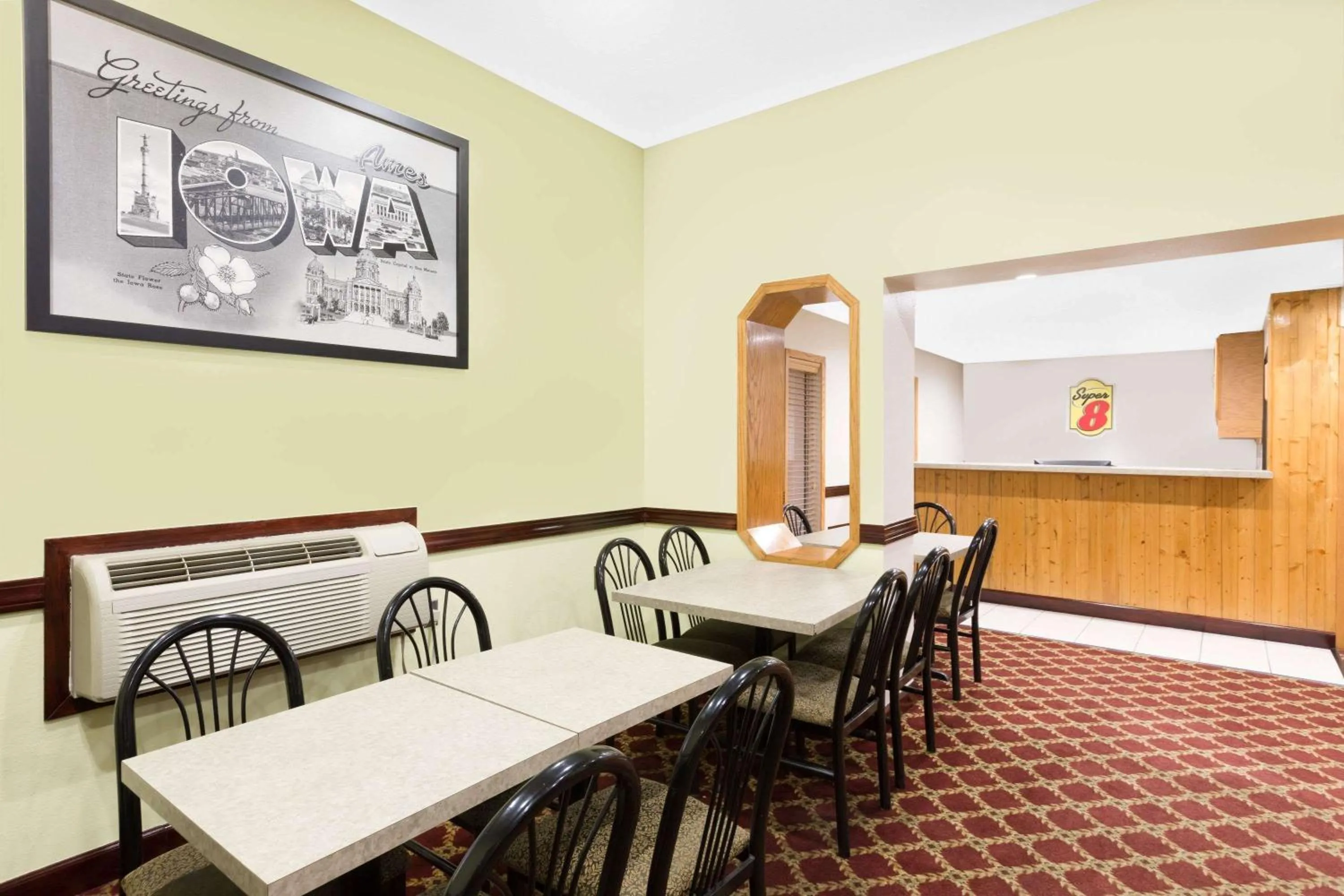 Lobby or reception, Restaurant/Places to Eat in Super 8 by Wyndham Ames
