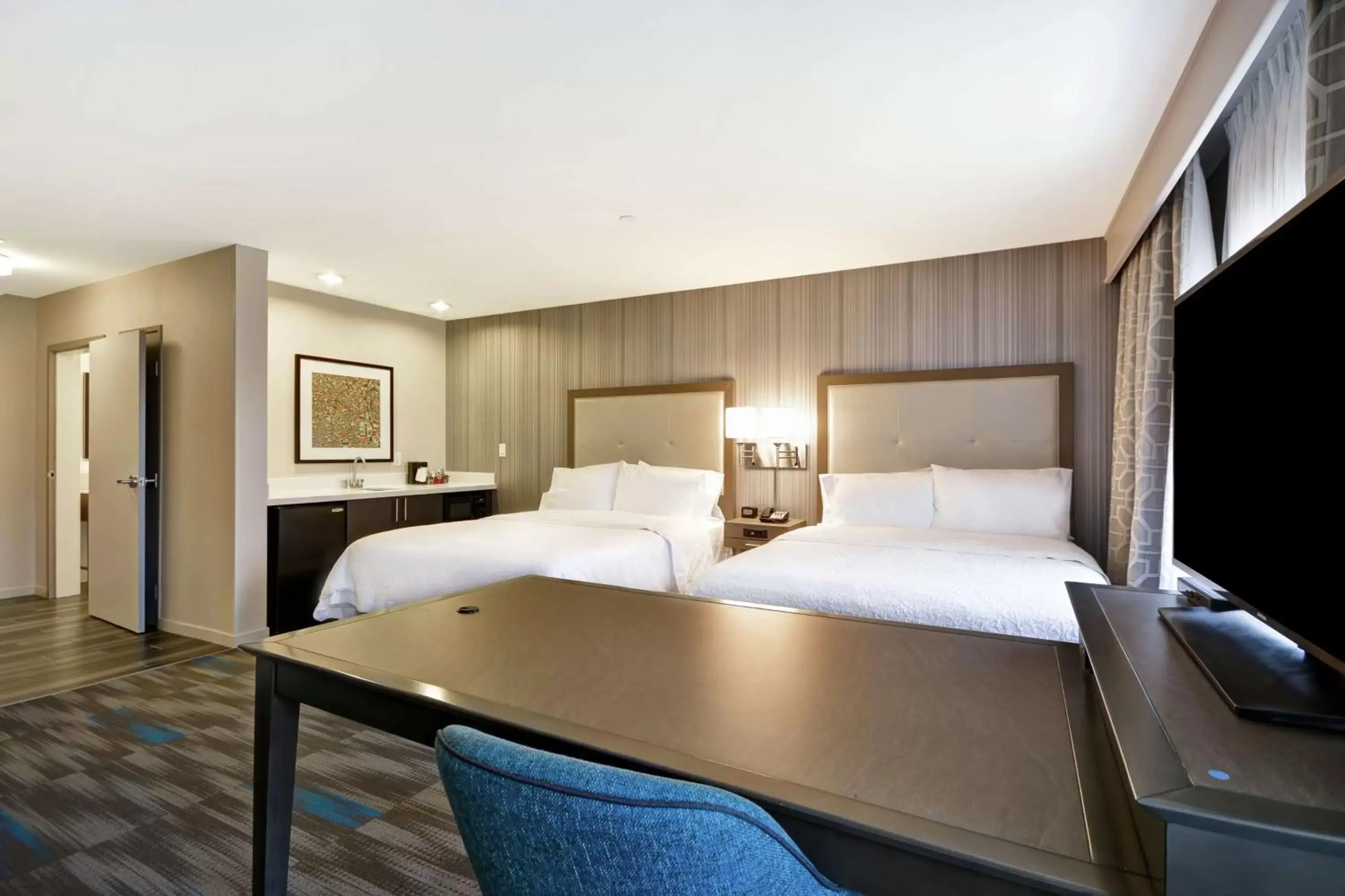 Bedroom, Bed in Hampton Inn & Suites Los Angeles Burbank Airport