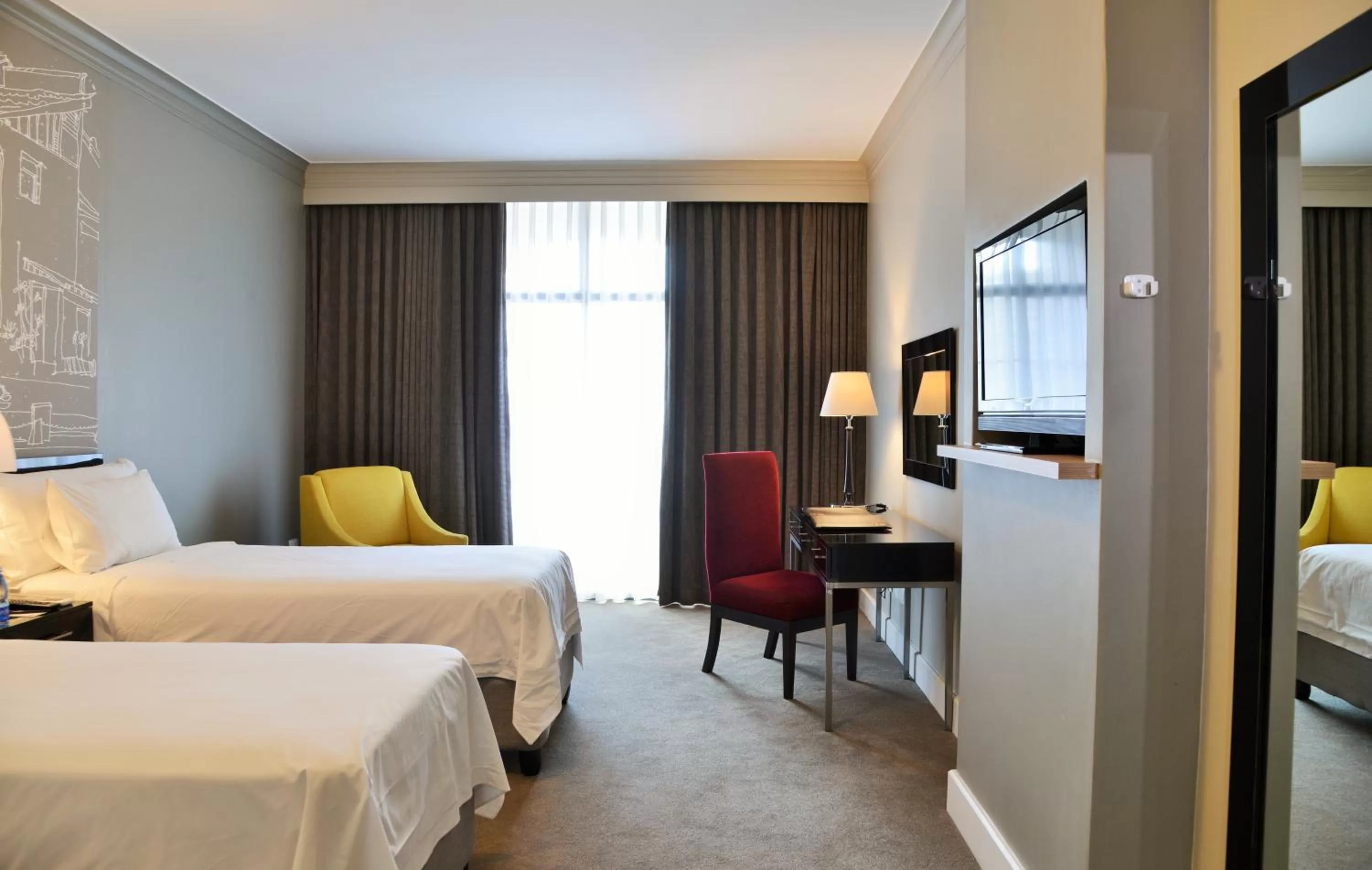 Photo of the whole room, Bed in The Capetonian - Halal