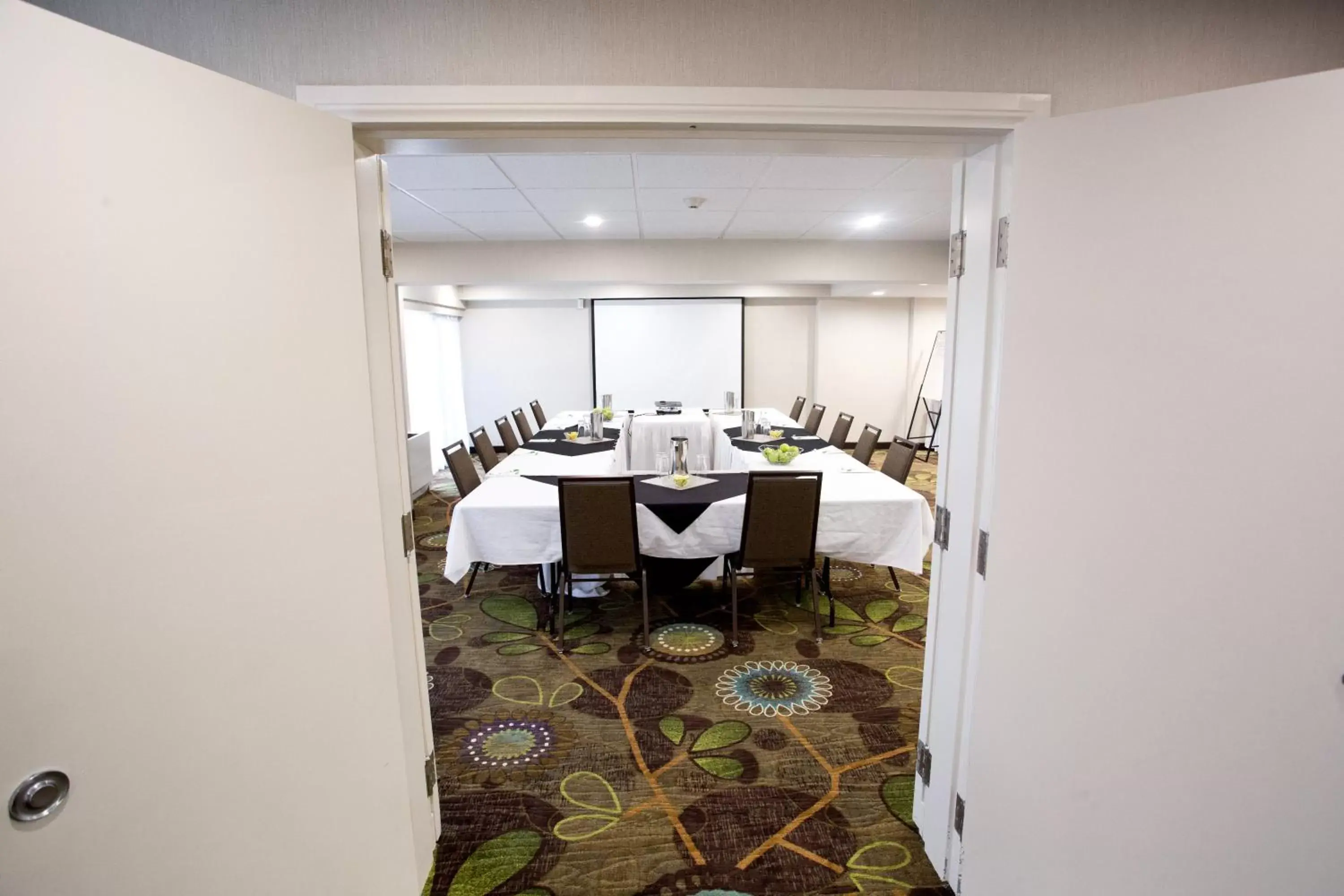 Meeting/conference room, Banquet Facilities in Holiday Inn Hotel Peterborough Waterfront, an IHG Hotel