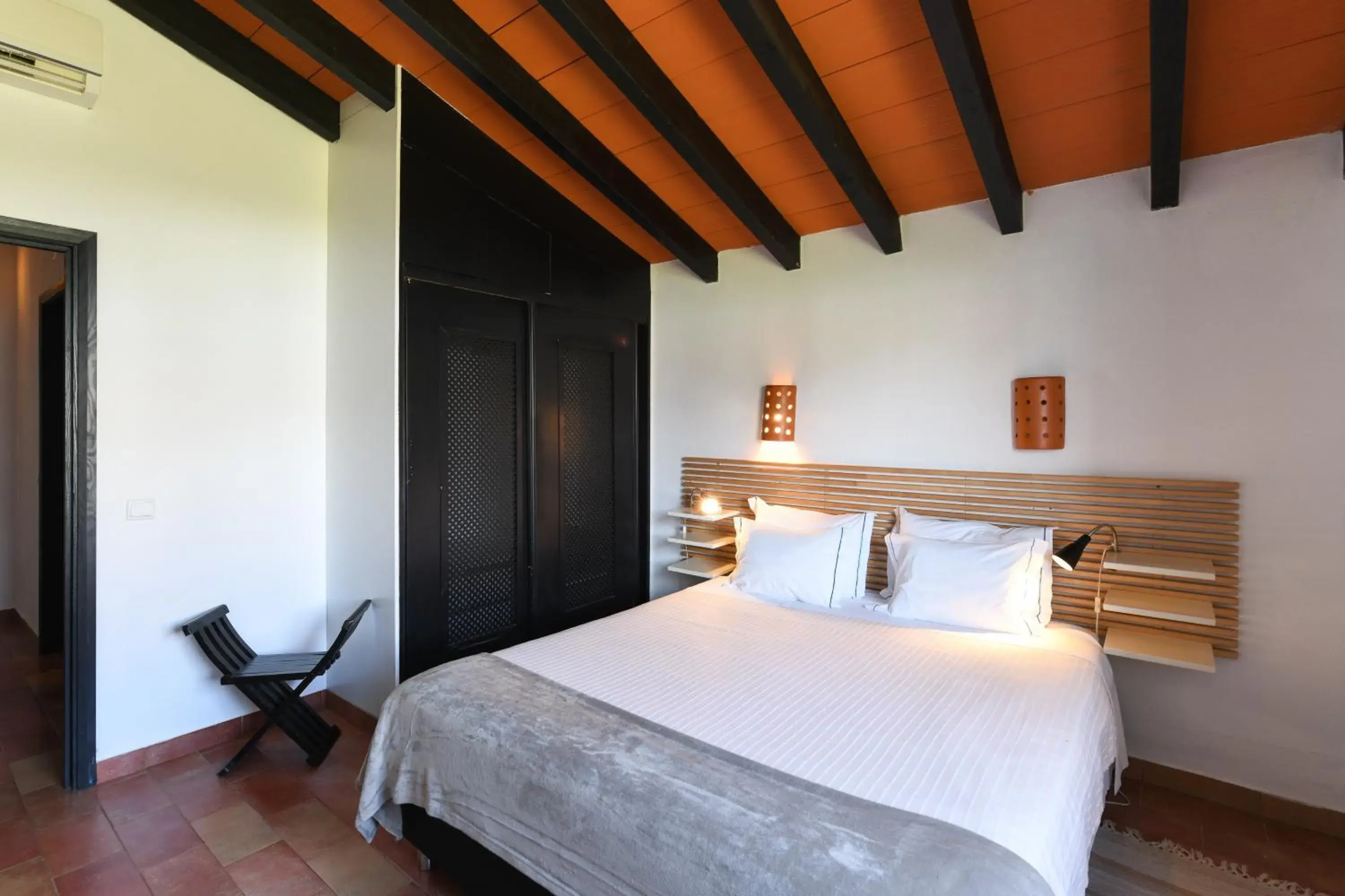 Three-Bedroom Villa in Pedras Da Rainha Three-Bedroom Villa in Pedras Da Rainha