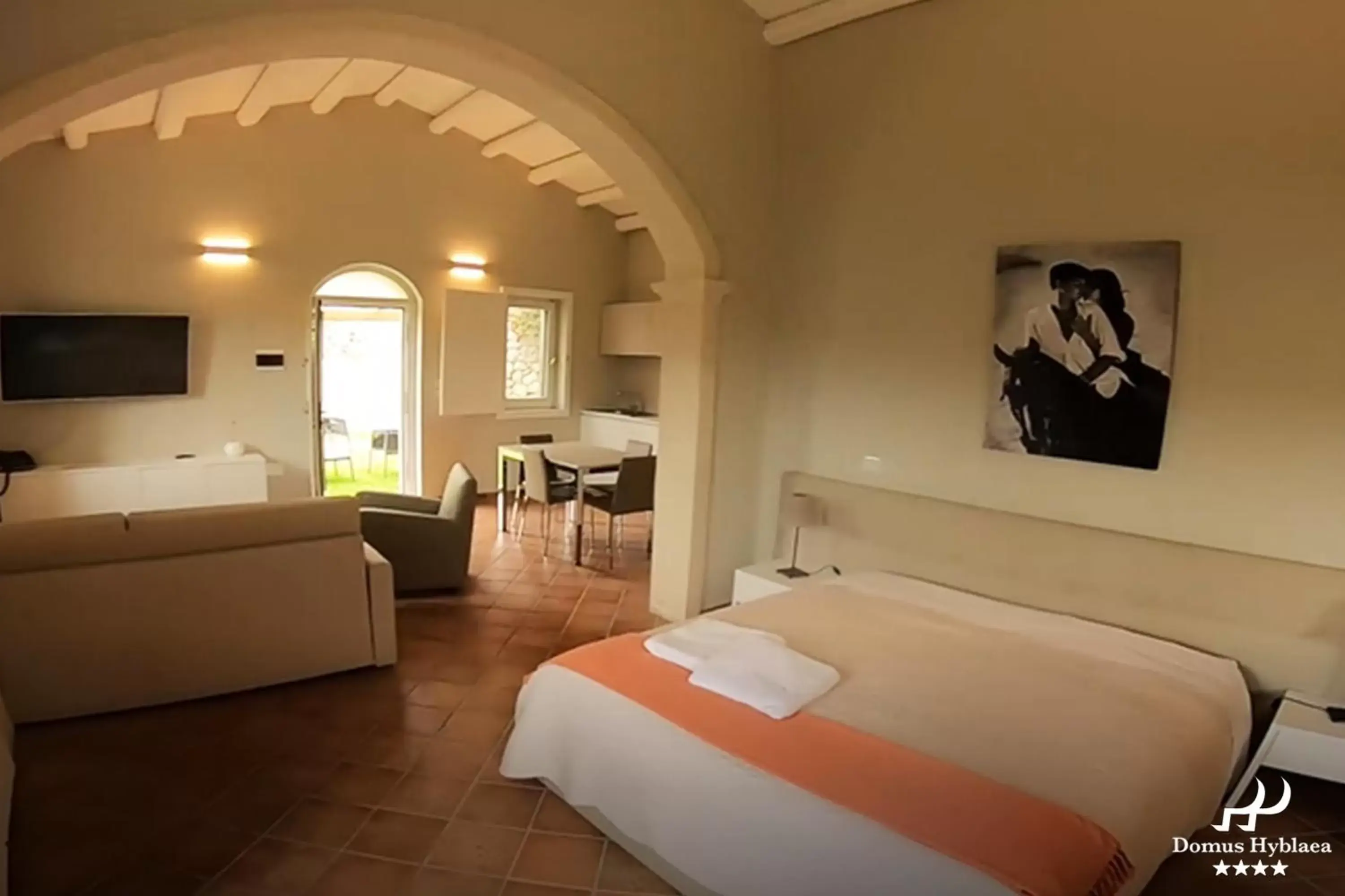 Photo of the whole room, Bed in Domus Hyblaea Resort