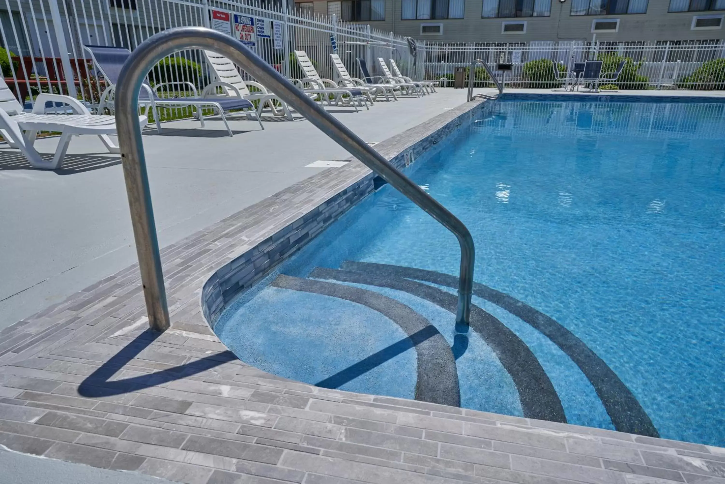 Pool view, Swimming Pool in The Admiralty Inn & Suites