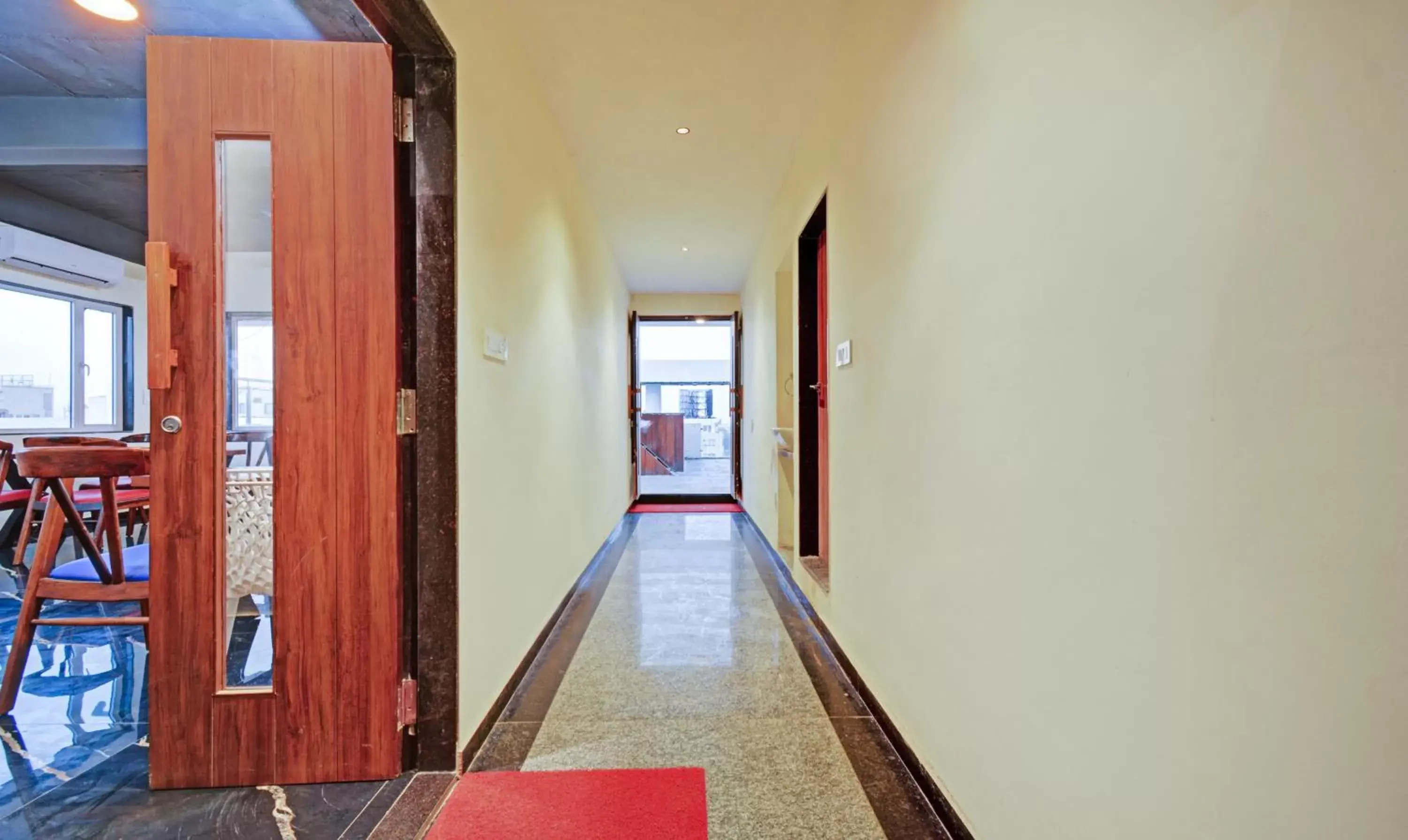 Restaurant/places to eat in Tripli Hotels Le Shelton Restaurant/places to eat in Tripli Hotels Le Shelton