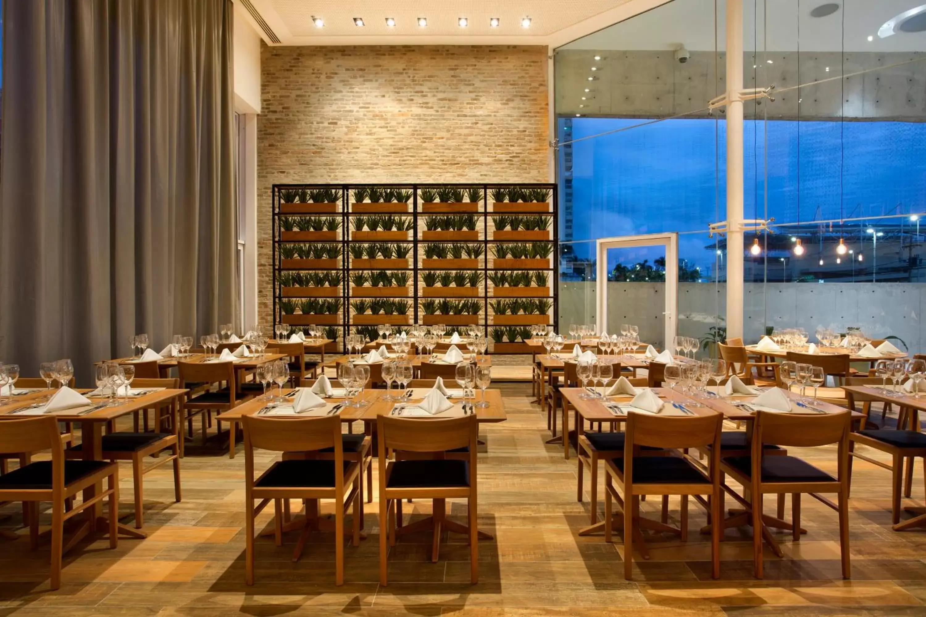 Restaurant/places to eat in Venit Barra Hotel Restaurant/places to eat in Venit Barra Hotel