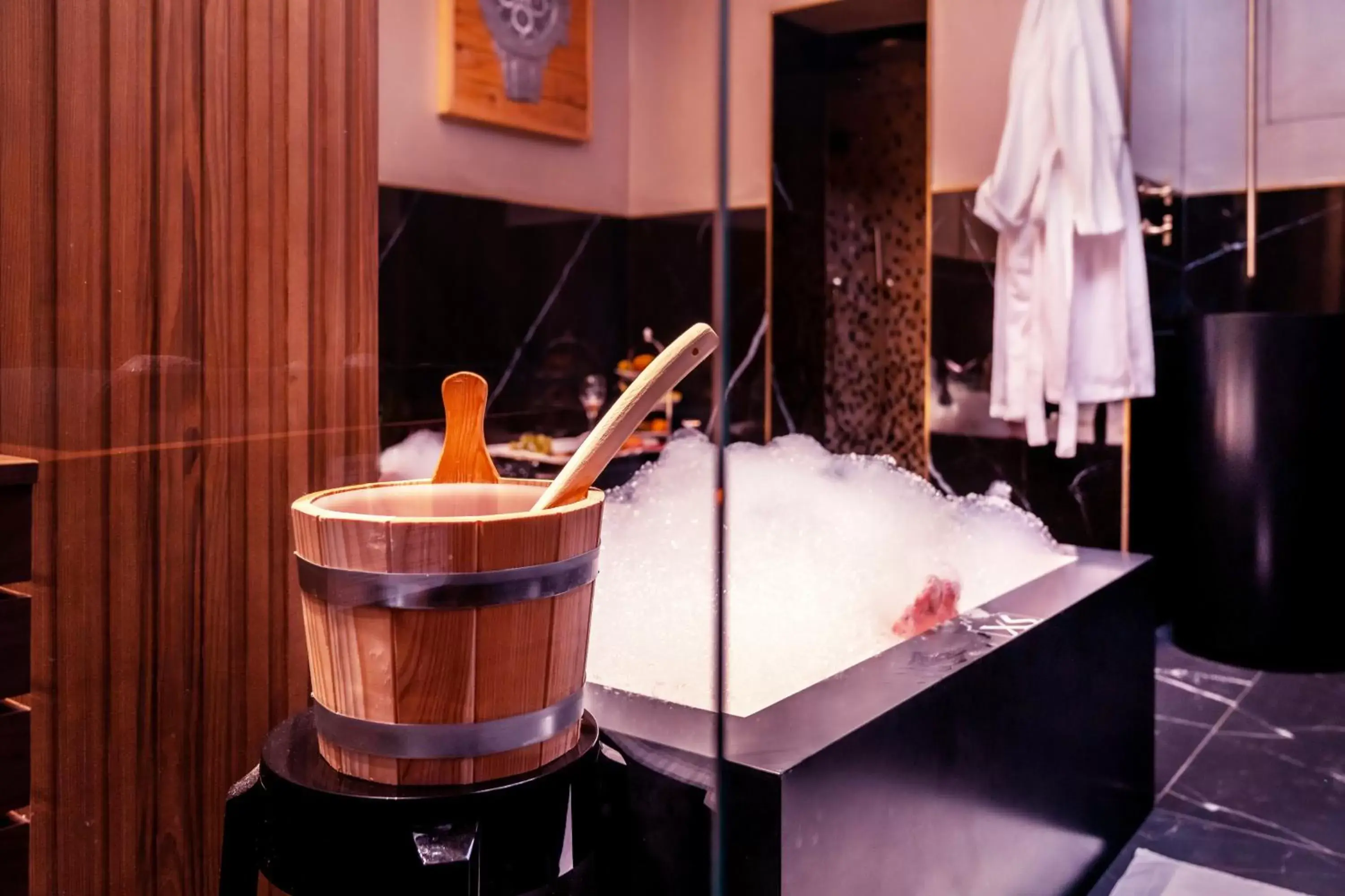 Hot Tub, Bathroom in Excess Venice Boutique Hotel & Private Spa - Adults Only