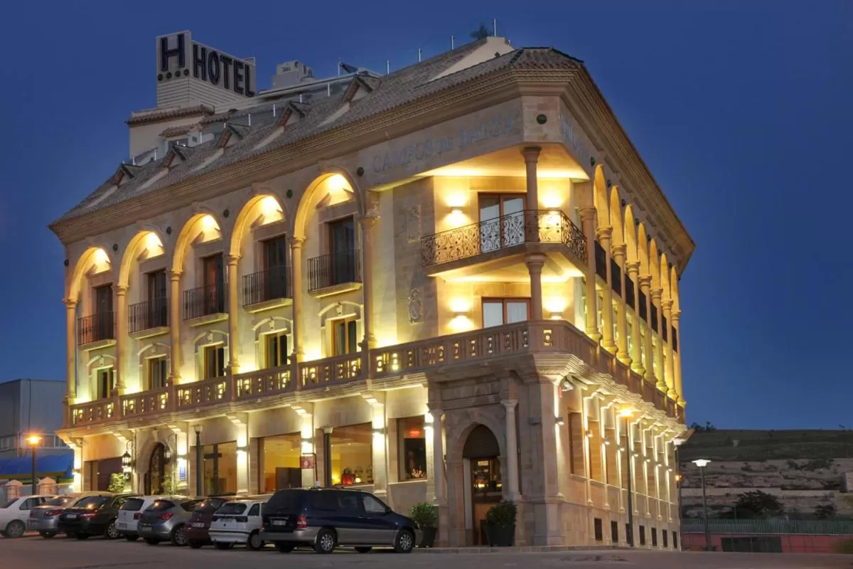 Facade/entrance in Hotel Campos de Baeza