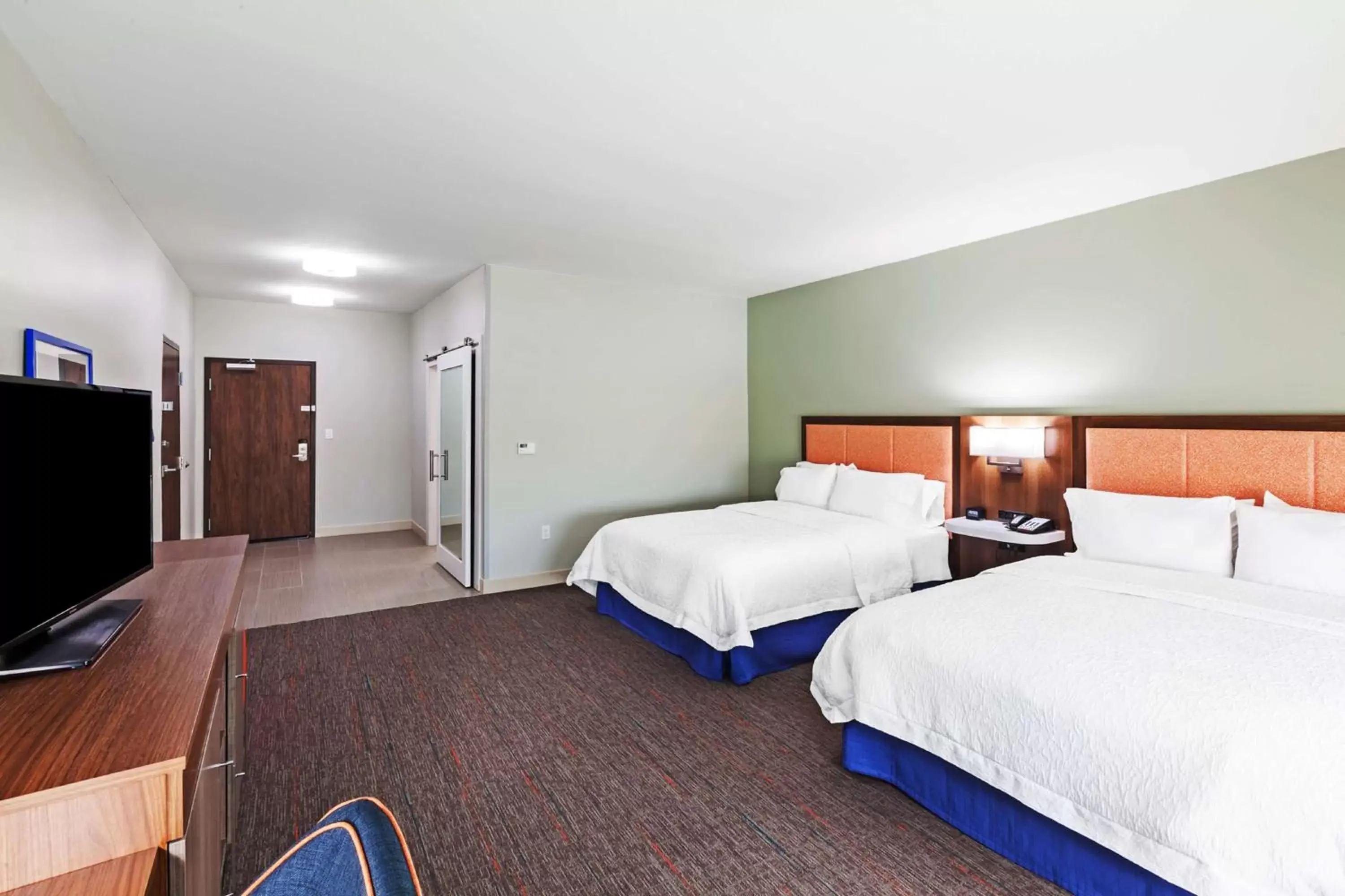Bed in Hampton Inn Ozona Bed in Hampton Inn Ozona