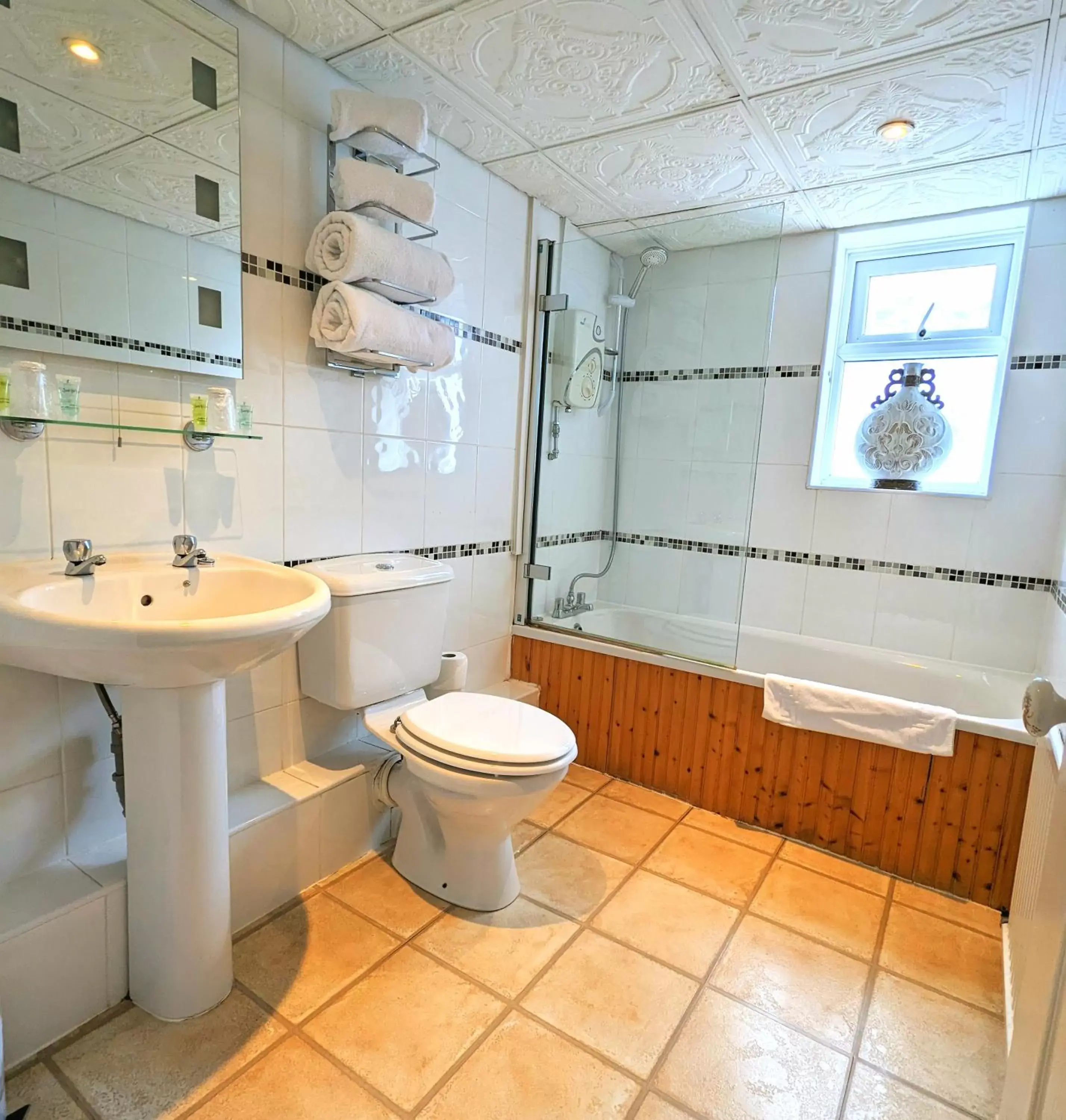 Toilet, Bathroom in Brookside Hotel & Restaurant