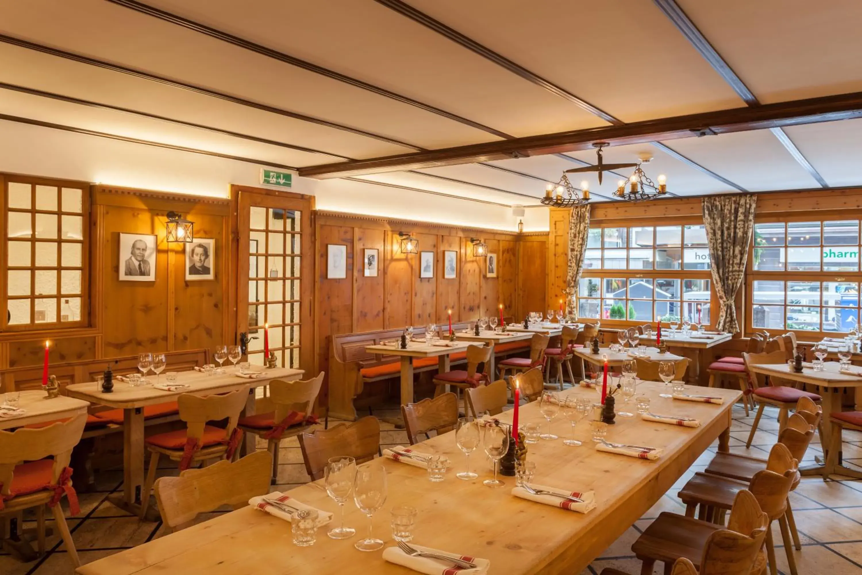 Restaurant/Places to Eat in Hotel Walliserhof Zermatt