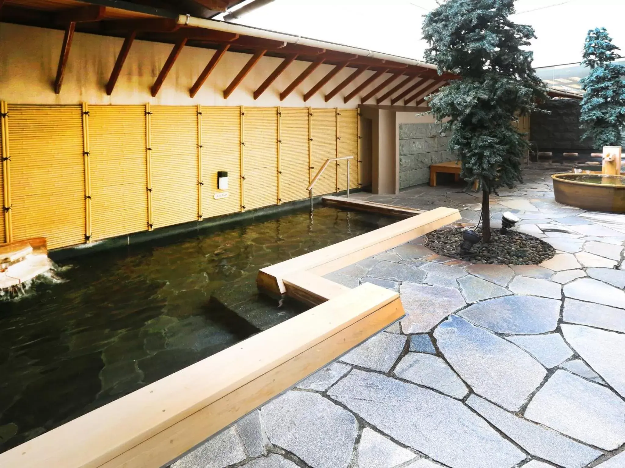Open Air Bath in APA Hotel & Resort Sapporo