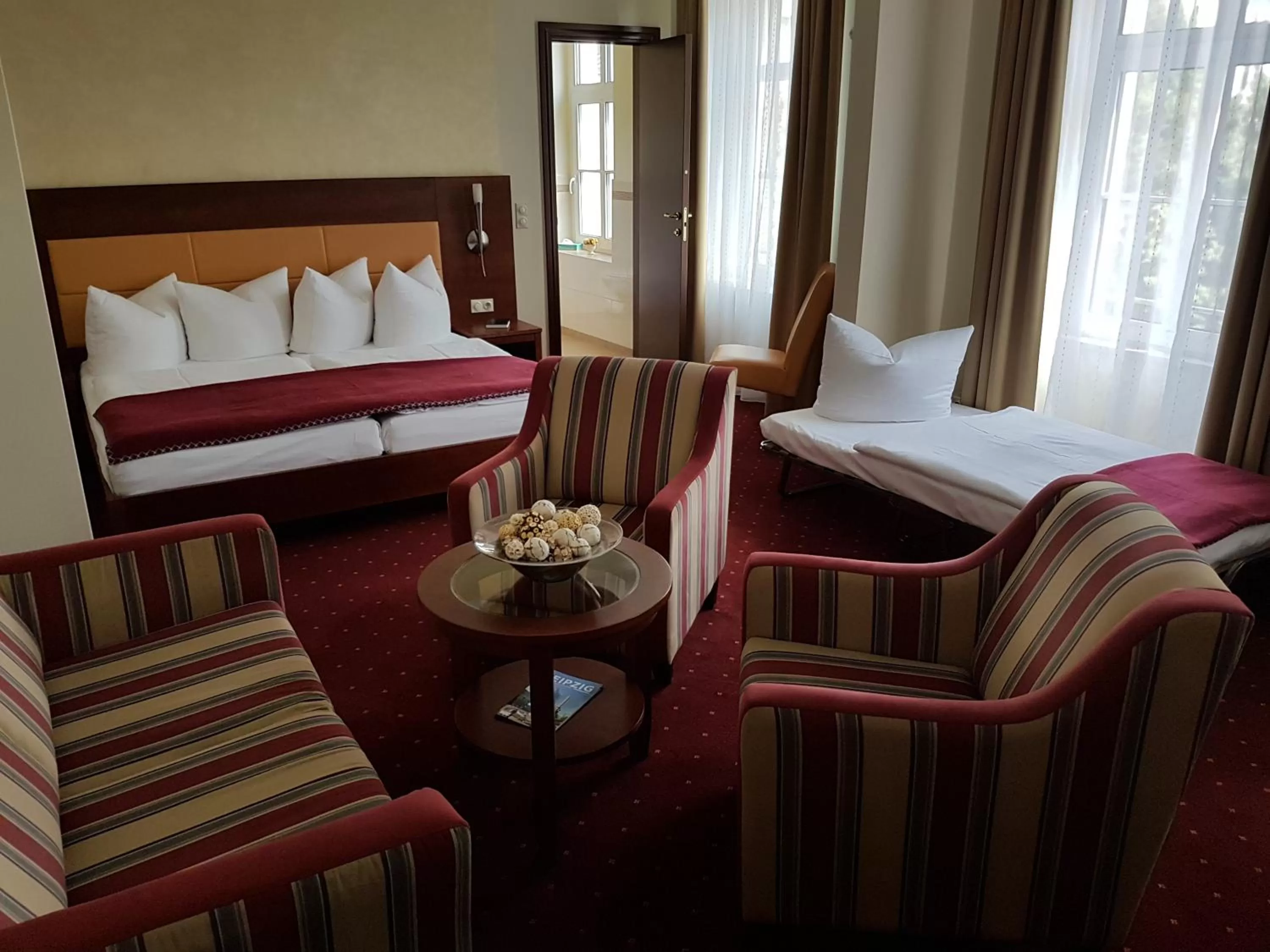 Photo of the whole room, Bed in Hotel Arena City
