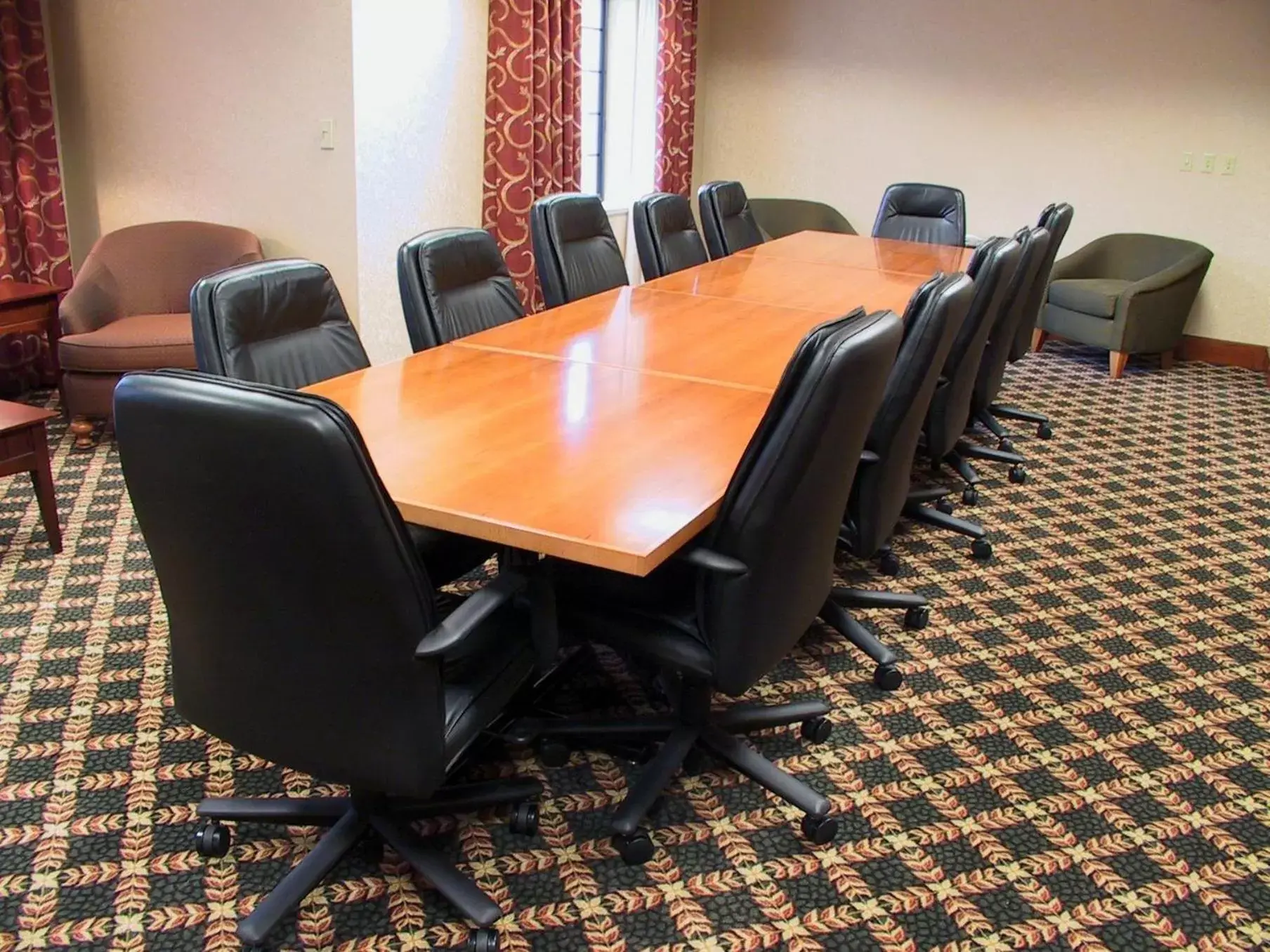 Meeting/conference room, Business Area/Conference Room in Staybridge Suites Corning, an IHG Hotel