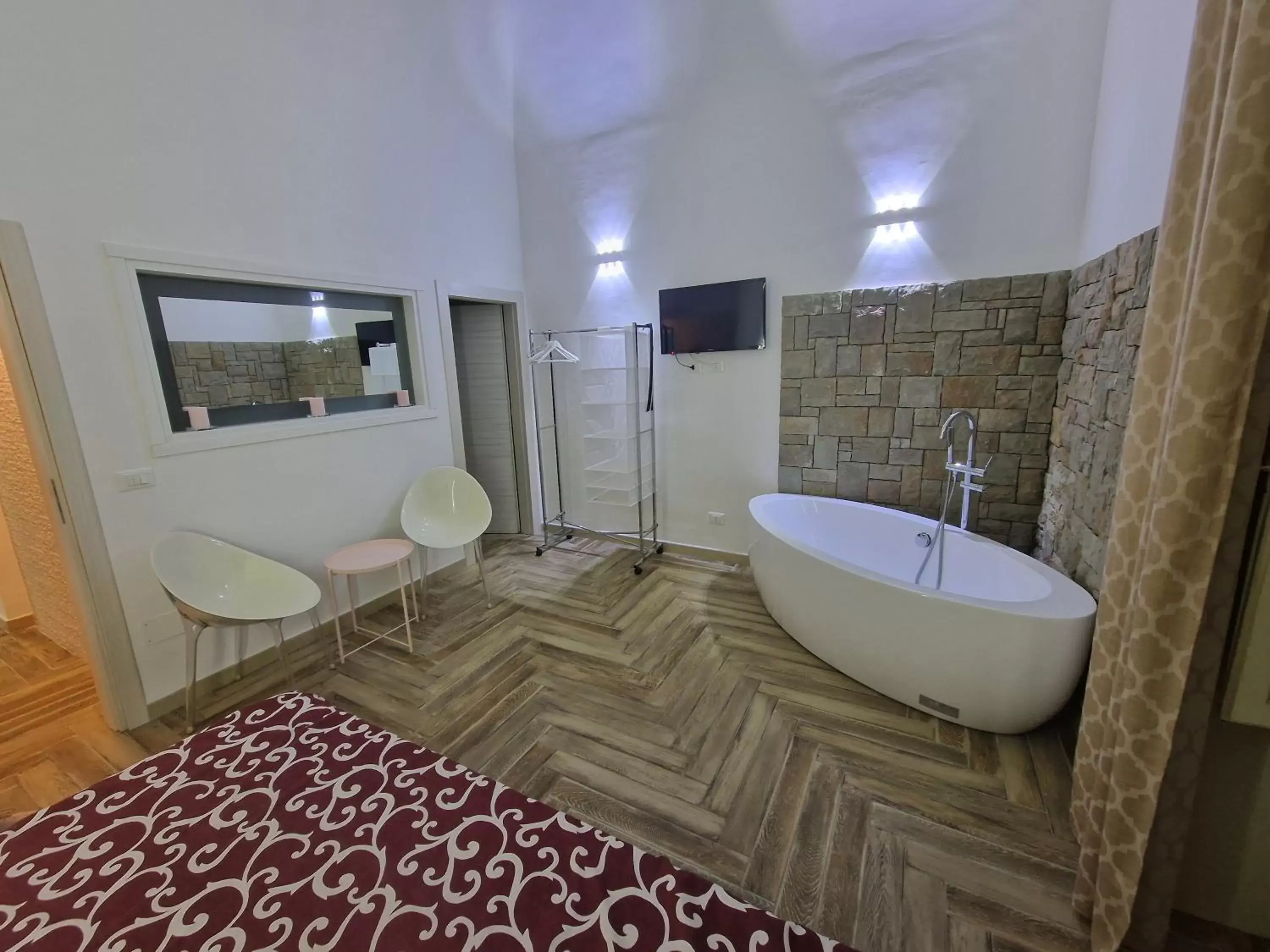 Bath, Bathroom in Calypso Il Binario Elegance