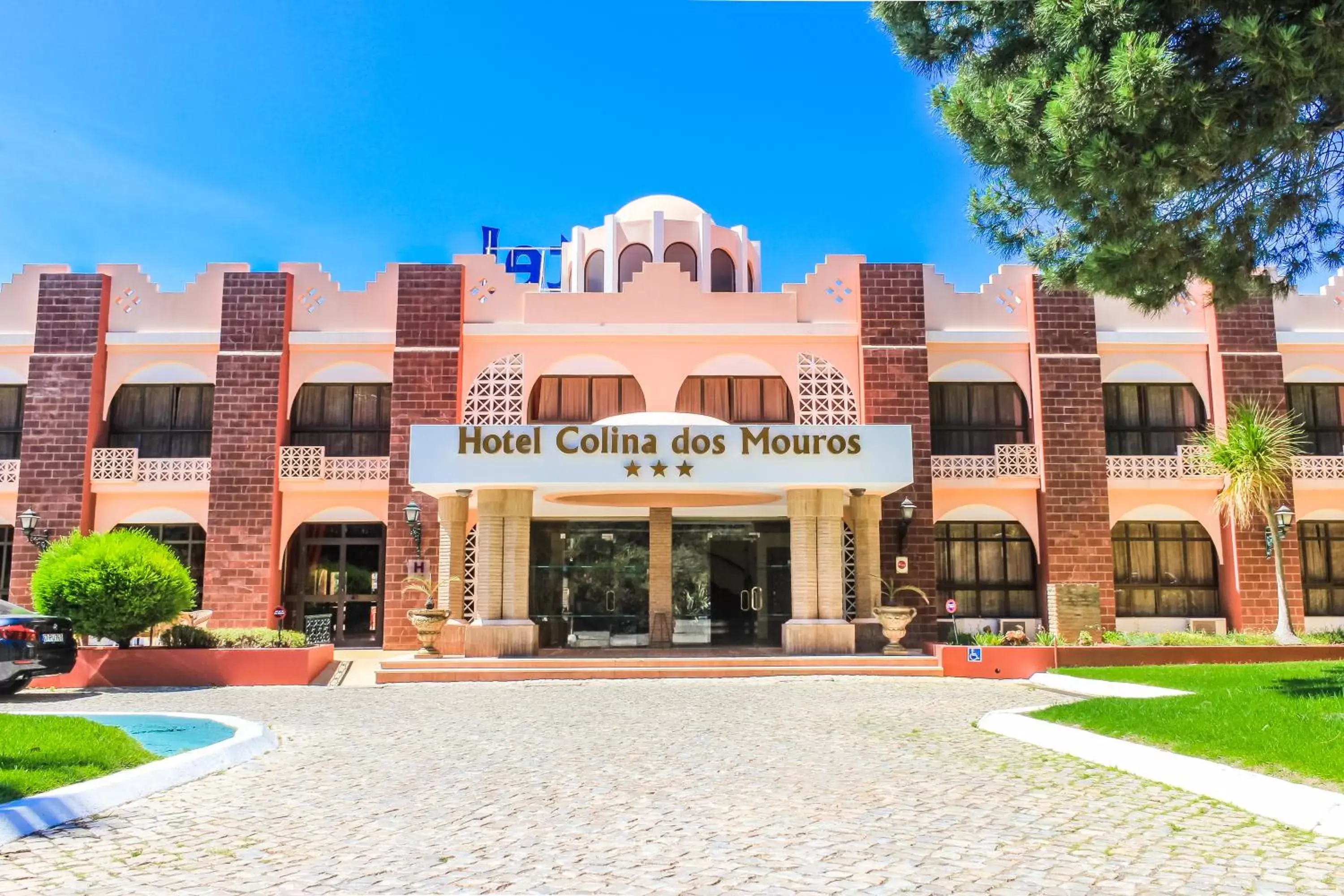 Property Building in Hotel Colina Dos Mouros