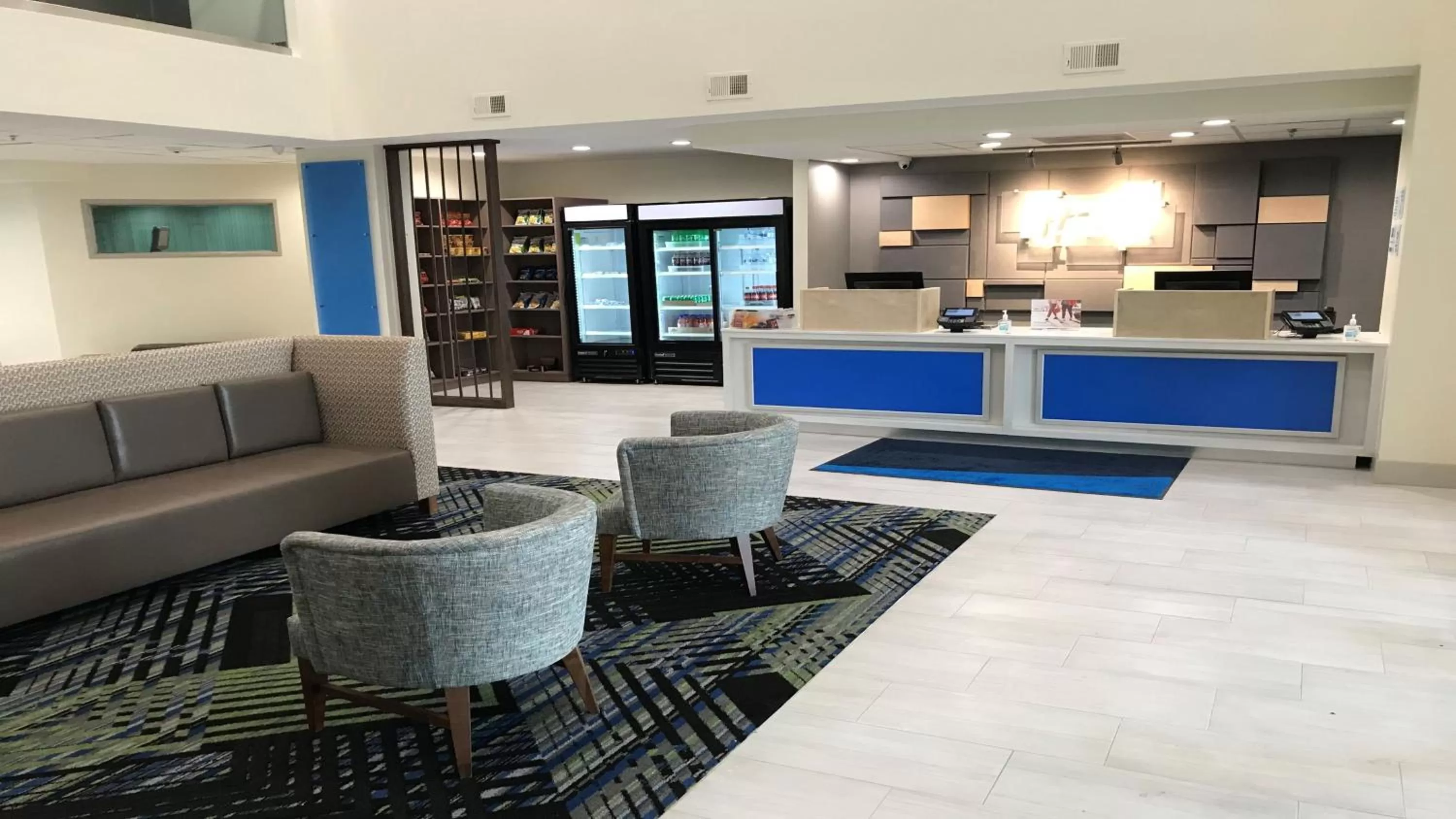 Property building in Holiday Inn Express & Suites Arlington North – Stadium Area by IHG