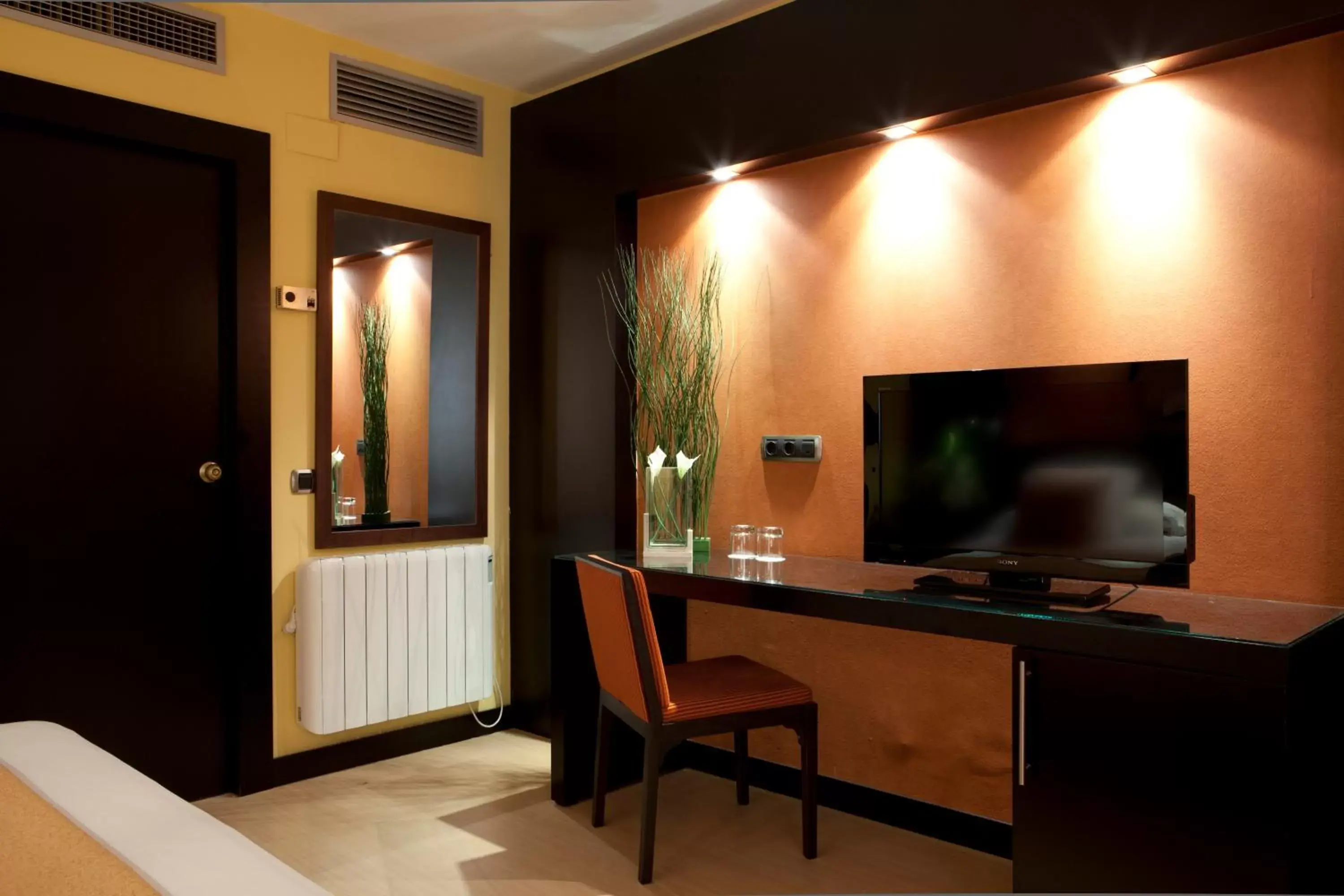 TV and multimedia, TV/Entertainment Center in Intur Castellon