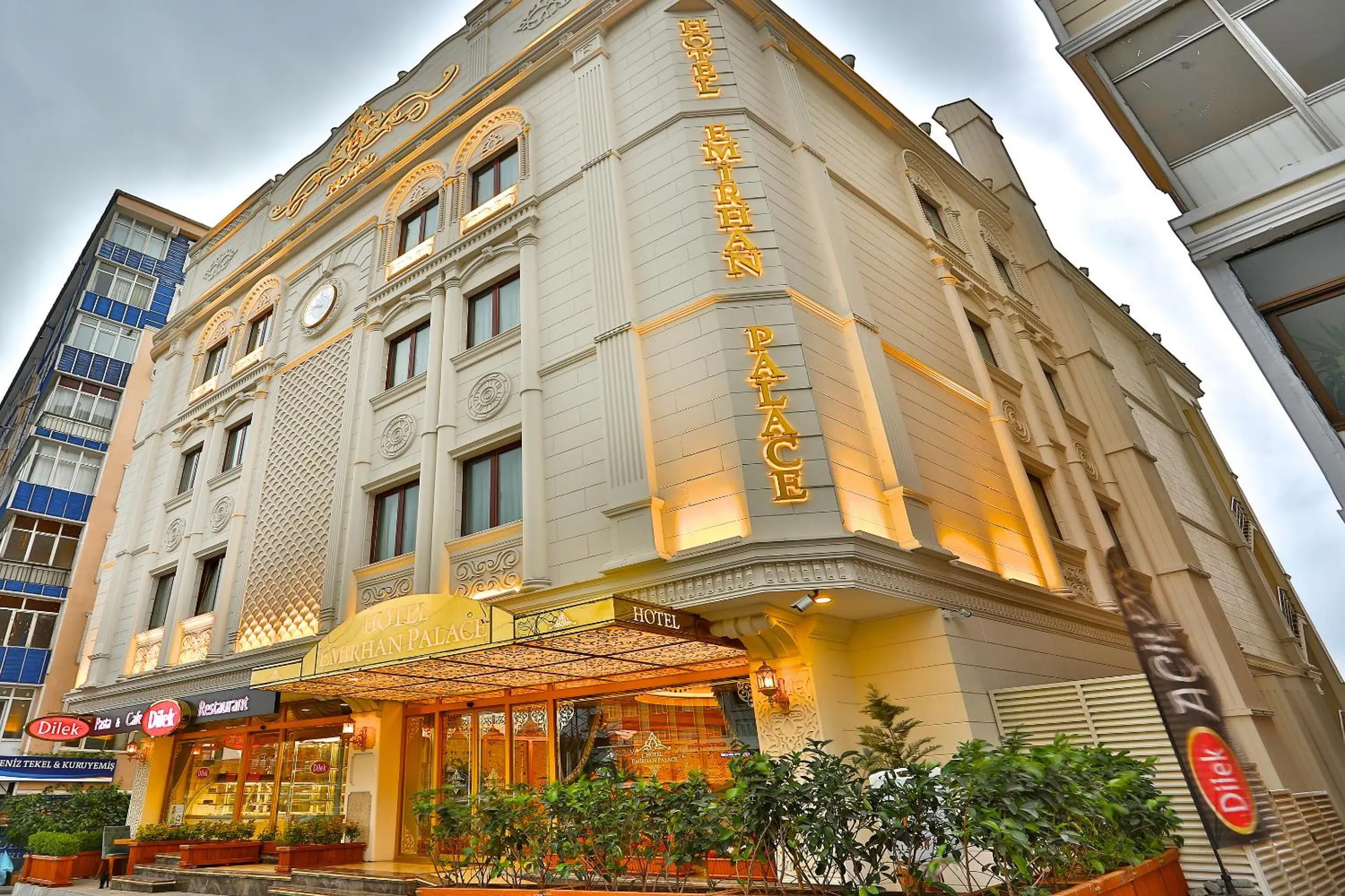 Property Building in Hotel Emirhan Palace