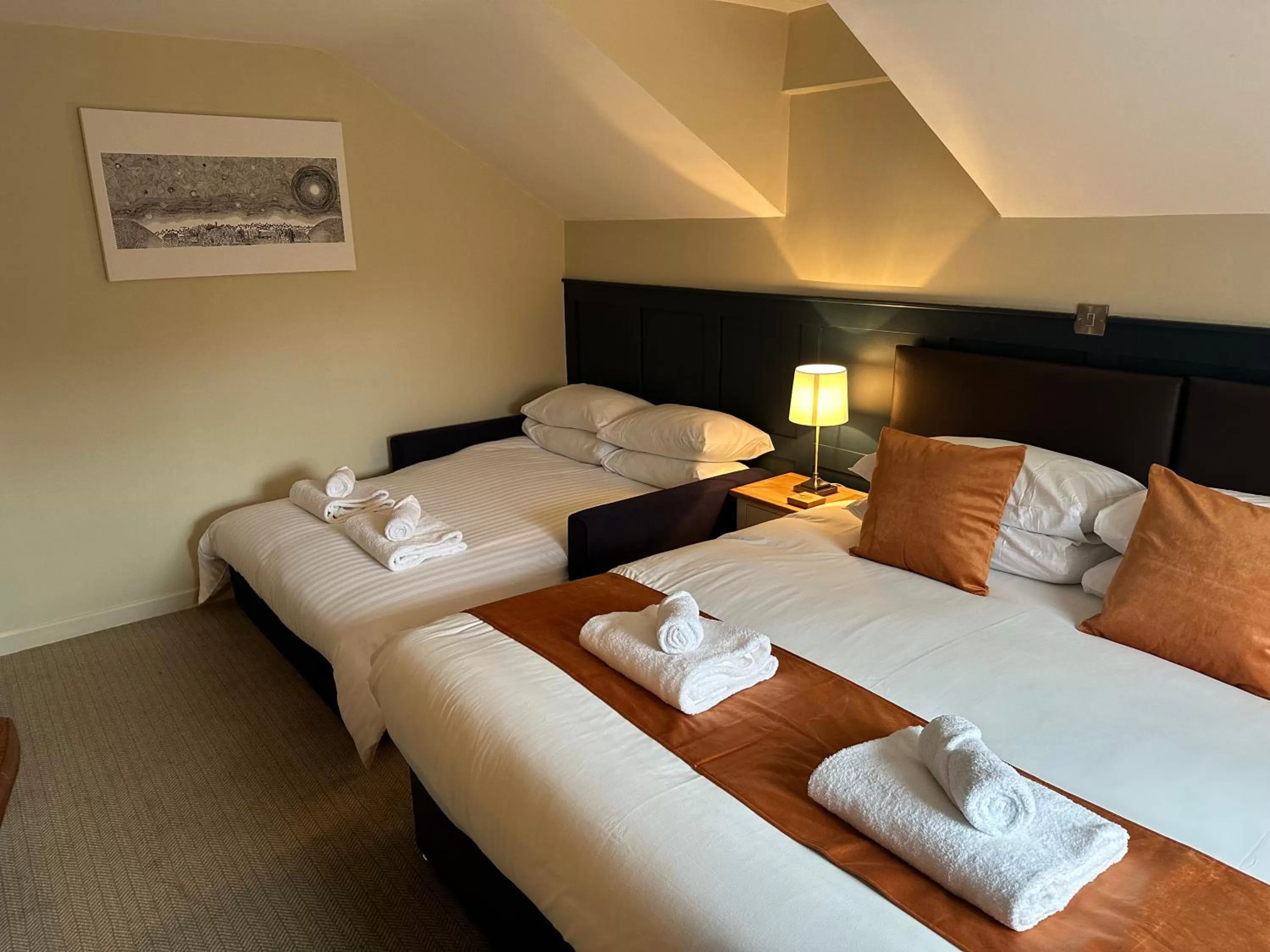 Bed in Full Moon Inn Rudge