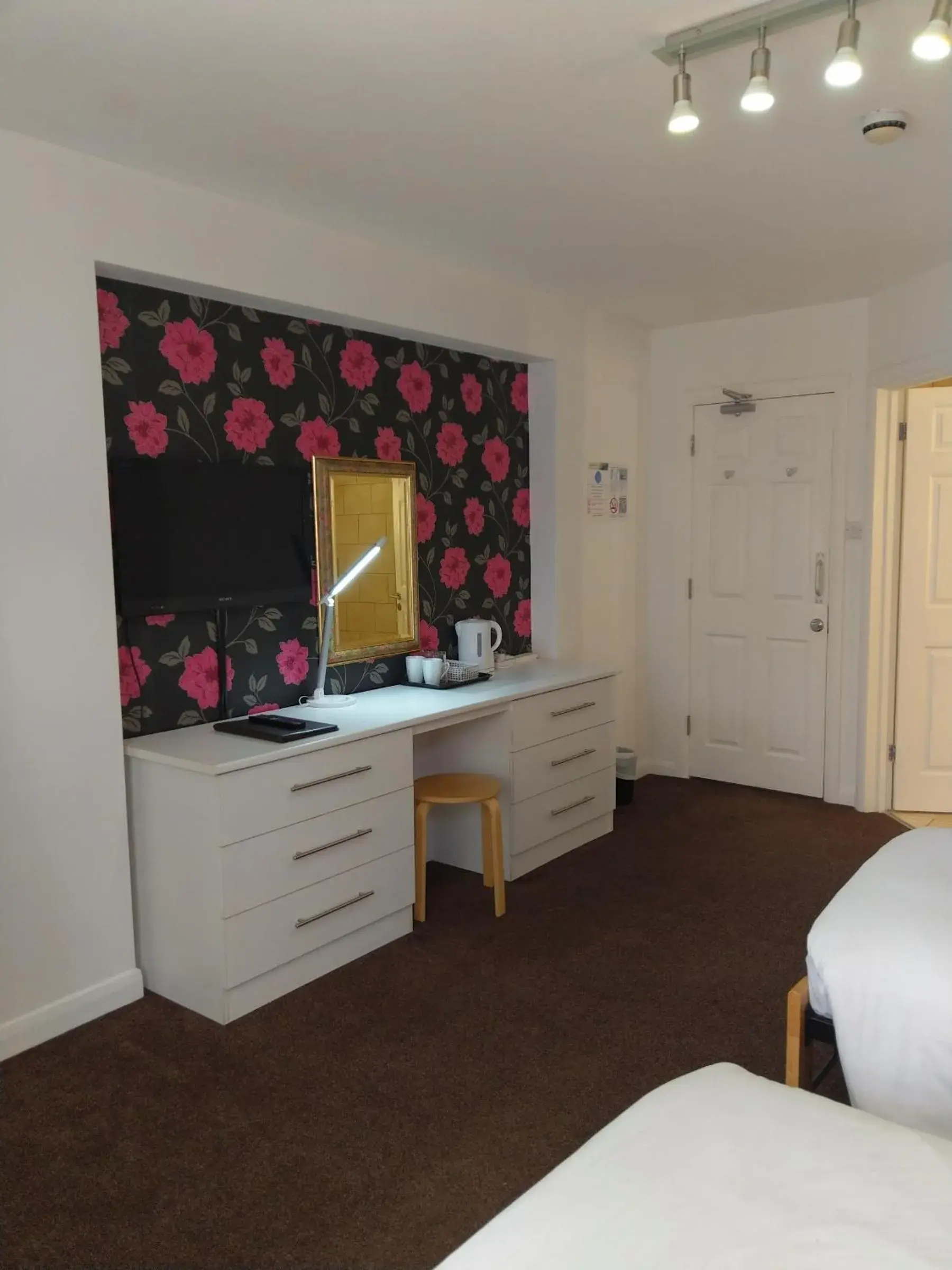 Bedroom, TV/Entertainment Center in Seafield House