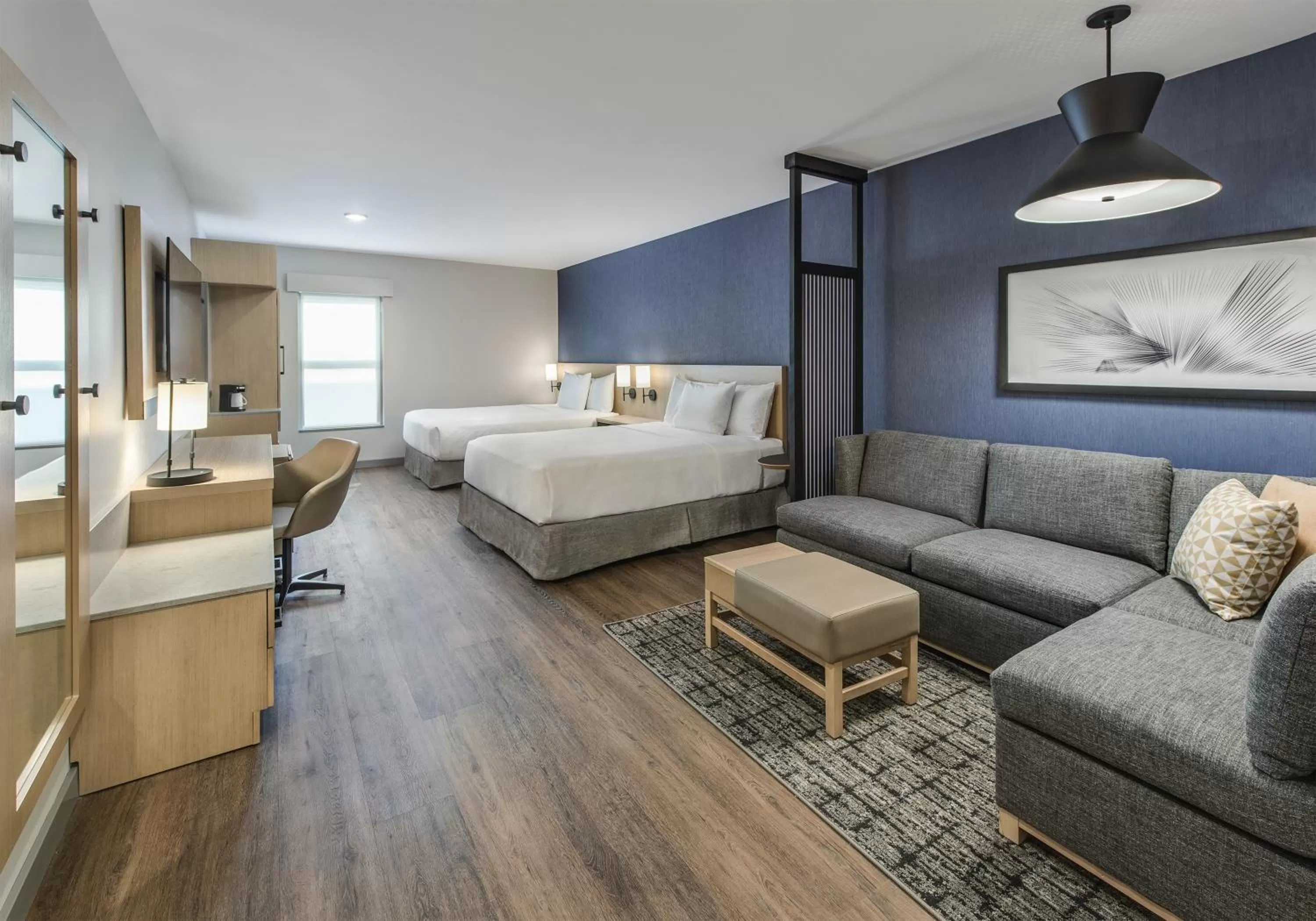 Queen Room with Two Queen Beds and Accessible Tub - Disability Access in Hyatt Place Newark-Main Street