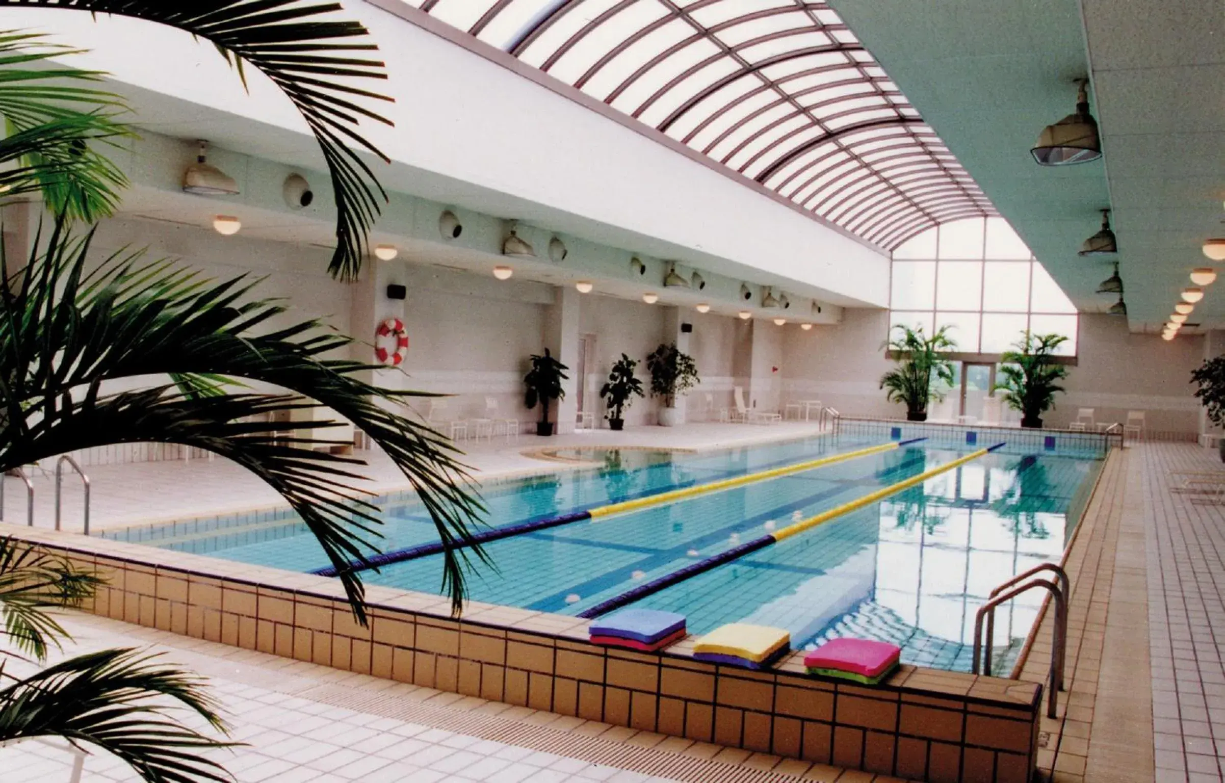 Swimming Pool in Okura Garden Hotel