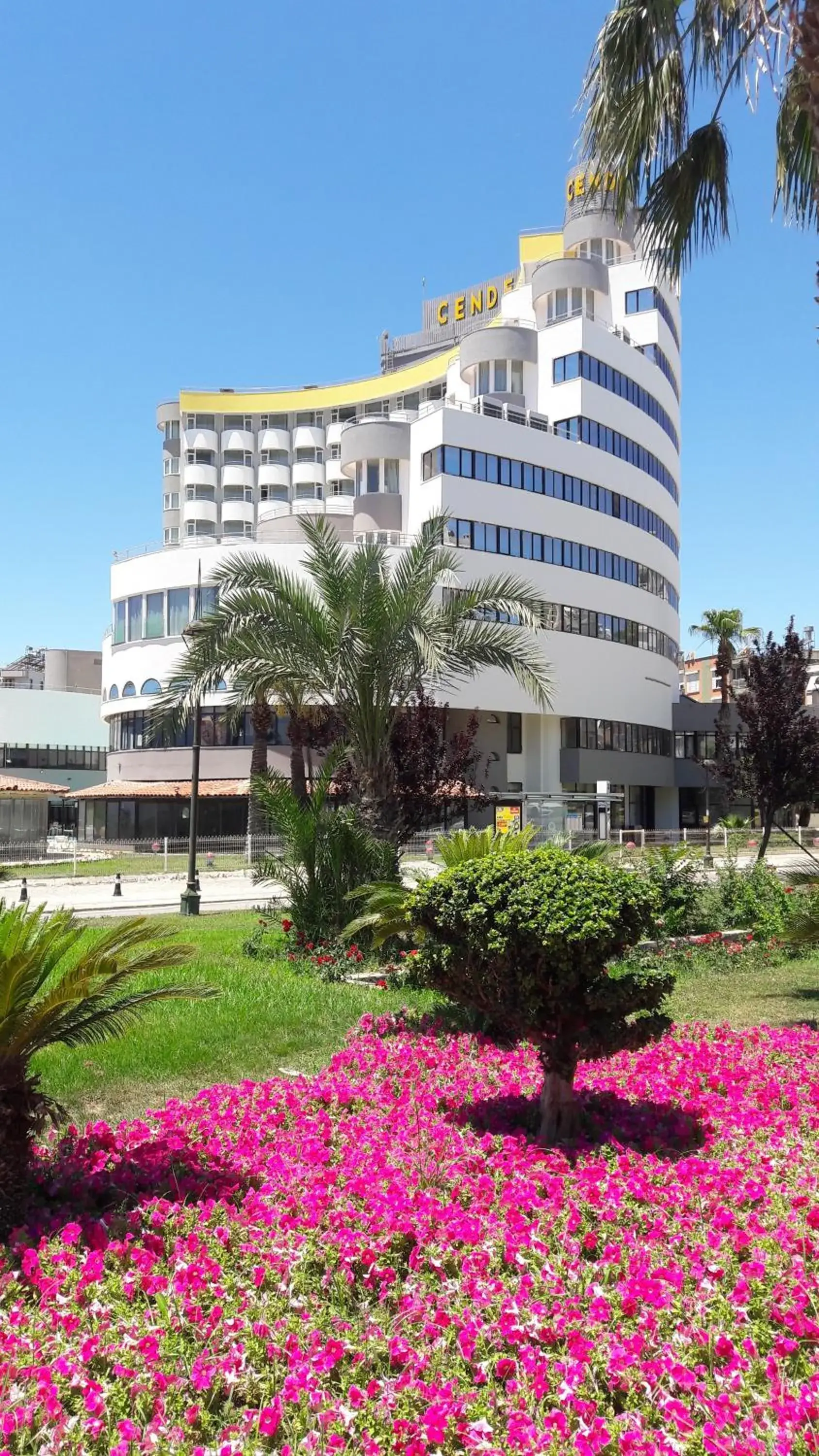 Property building in Cender Hotel Property building in Cender Hotel