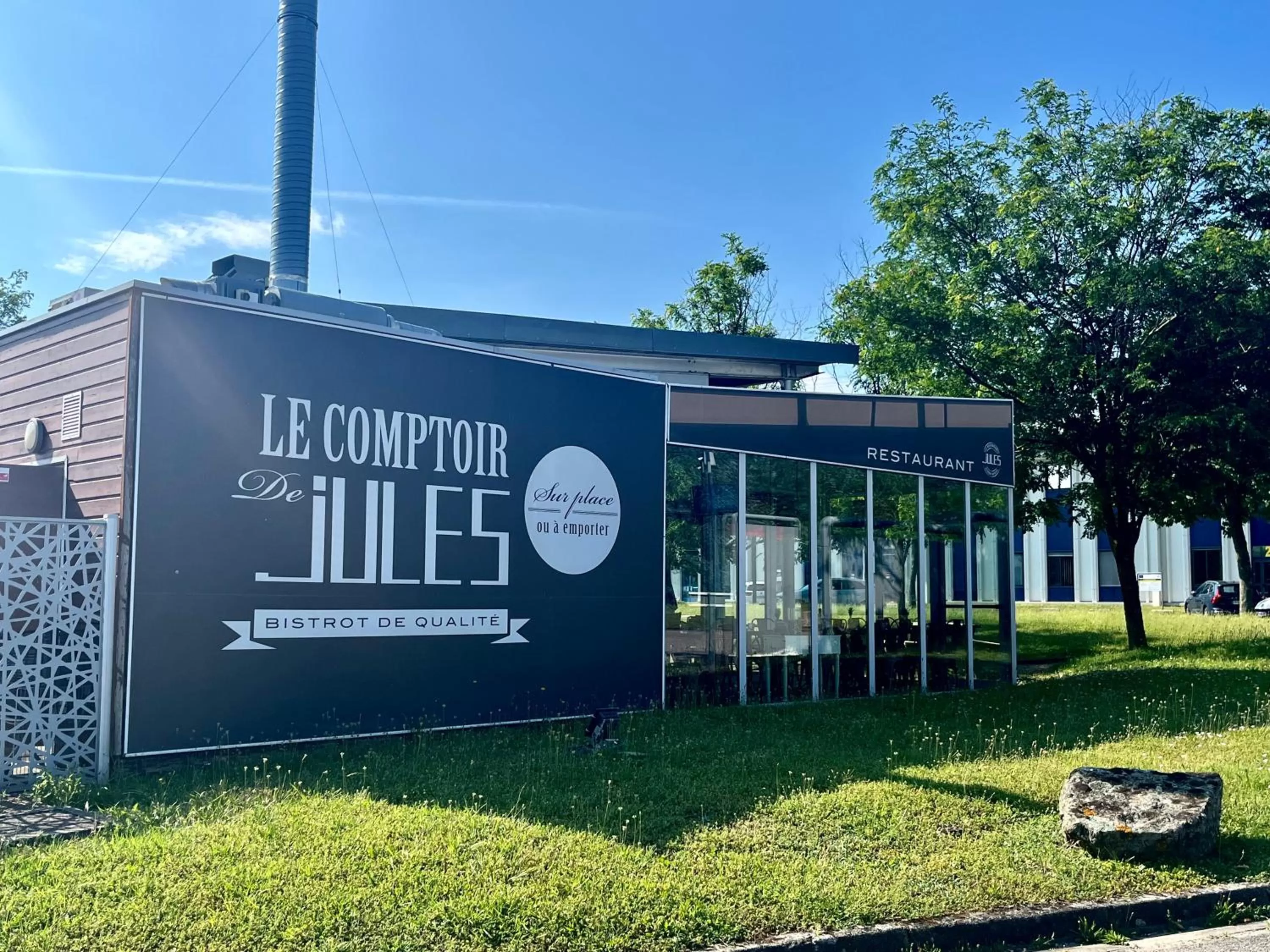 Property building in B&B HOTEL Lyon Aéroport Saint-Quentin-Fallavier