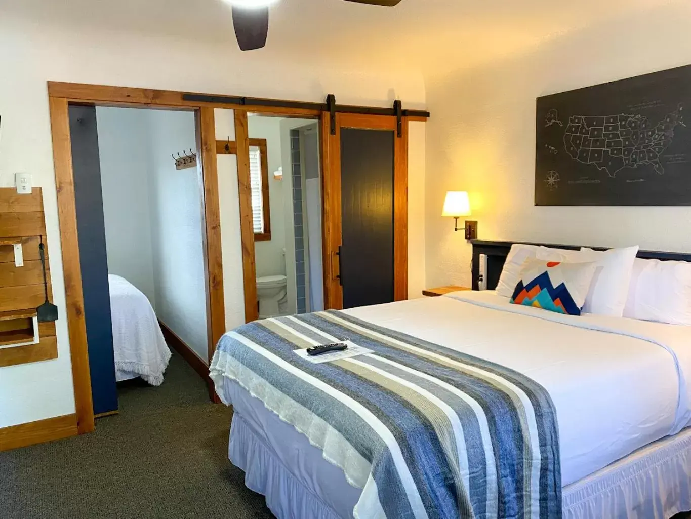 Bed in Left Coast Lodge - Pet Friendly