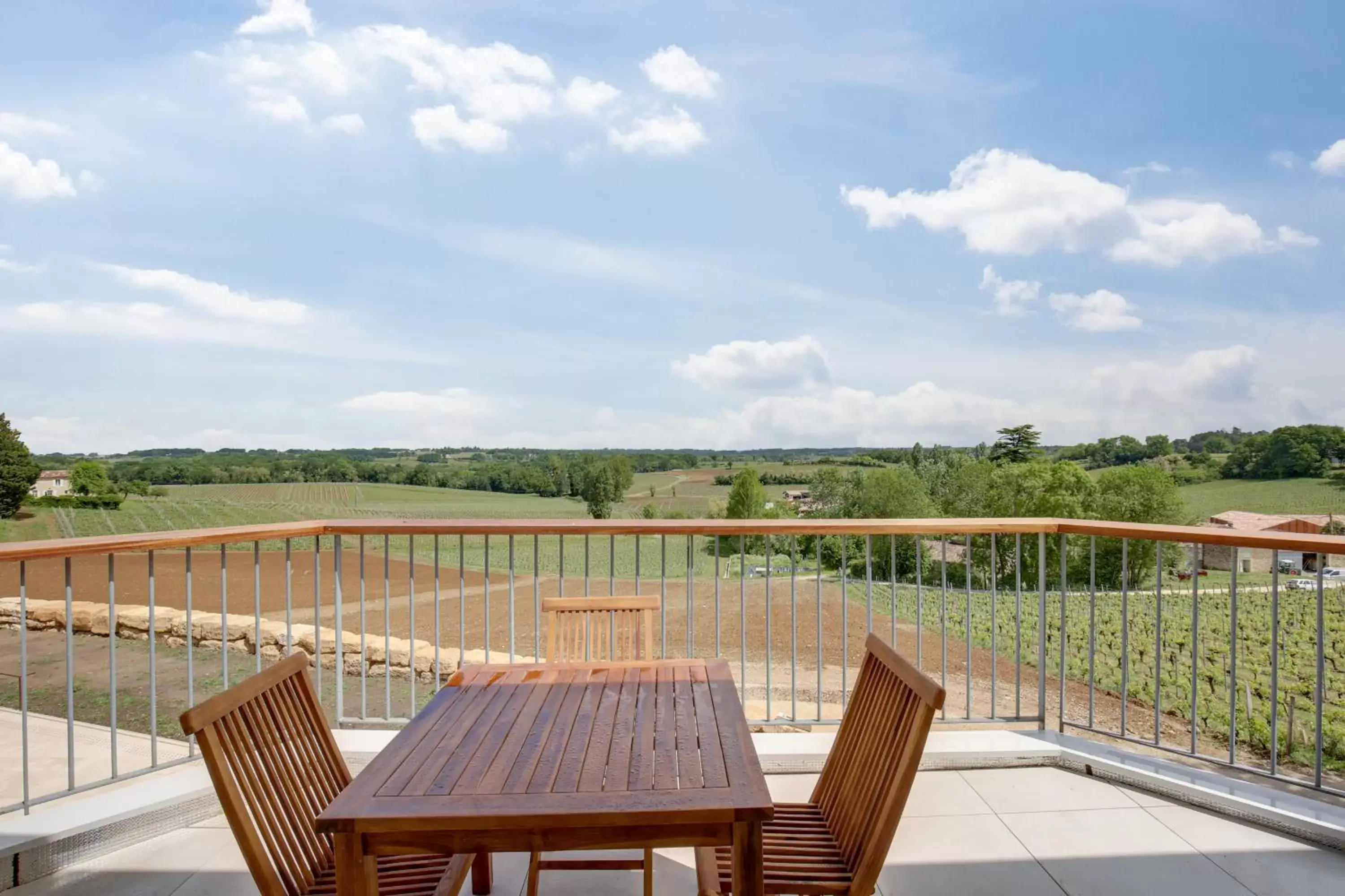 Balcony/Terrace in Le logis de Valandraud