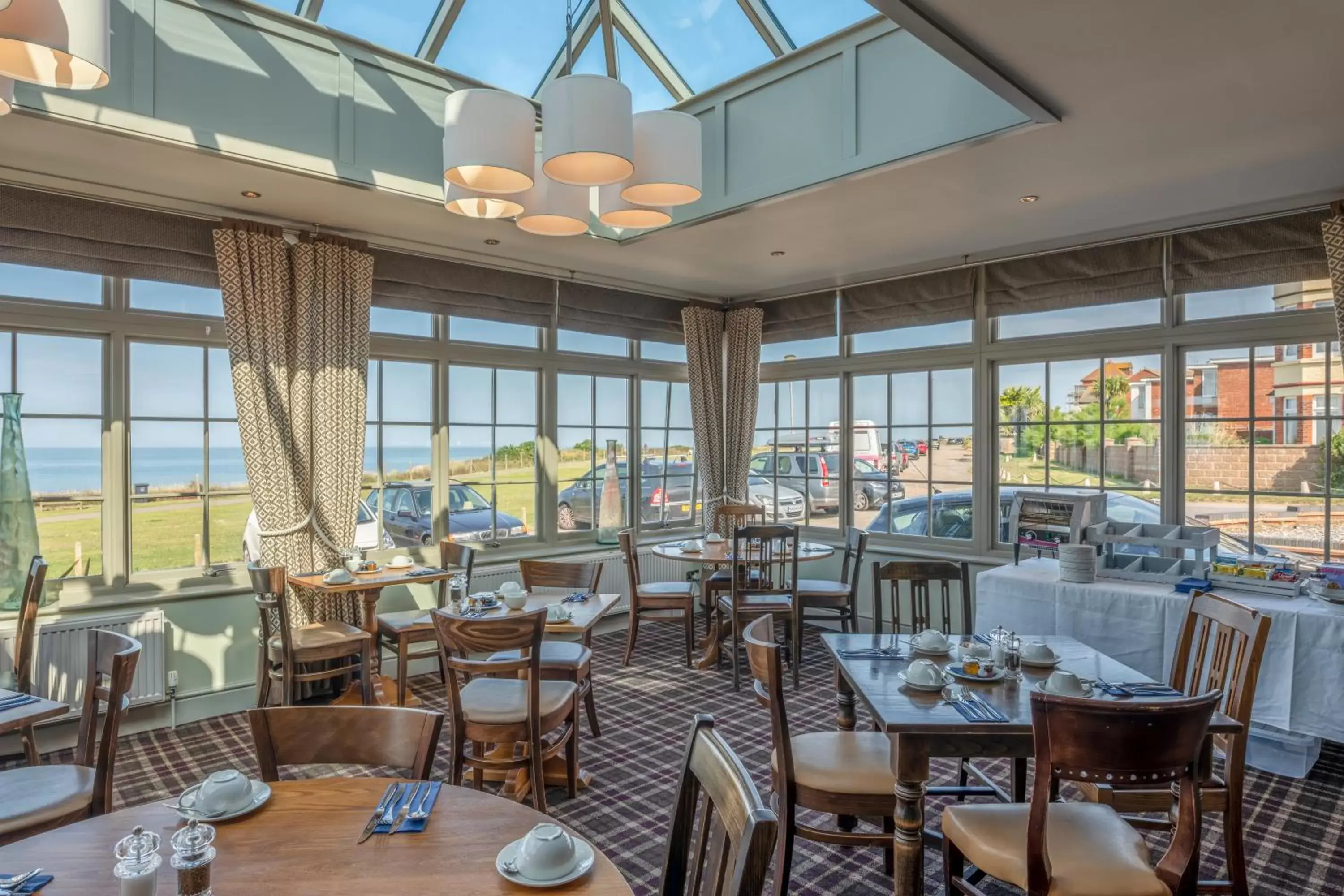 Restaurant/Places to Eat in Botany Bay Hotel
