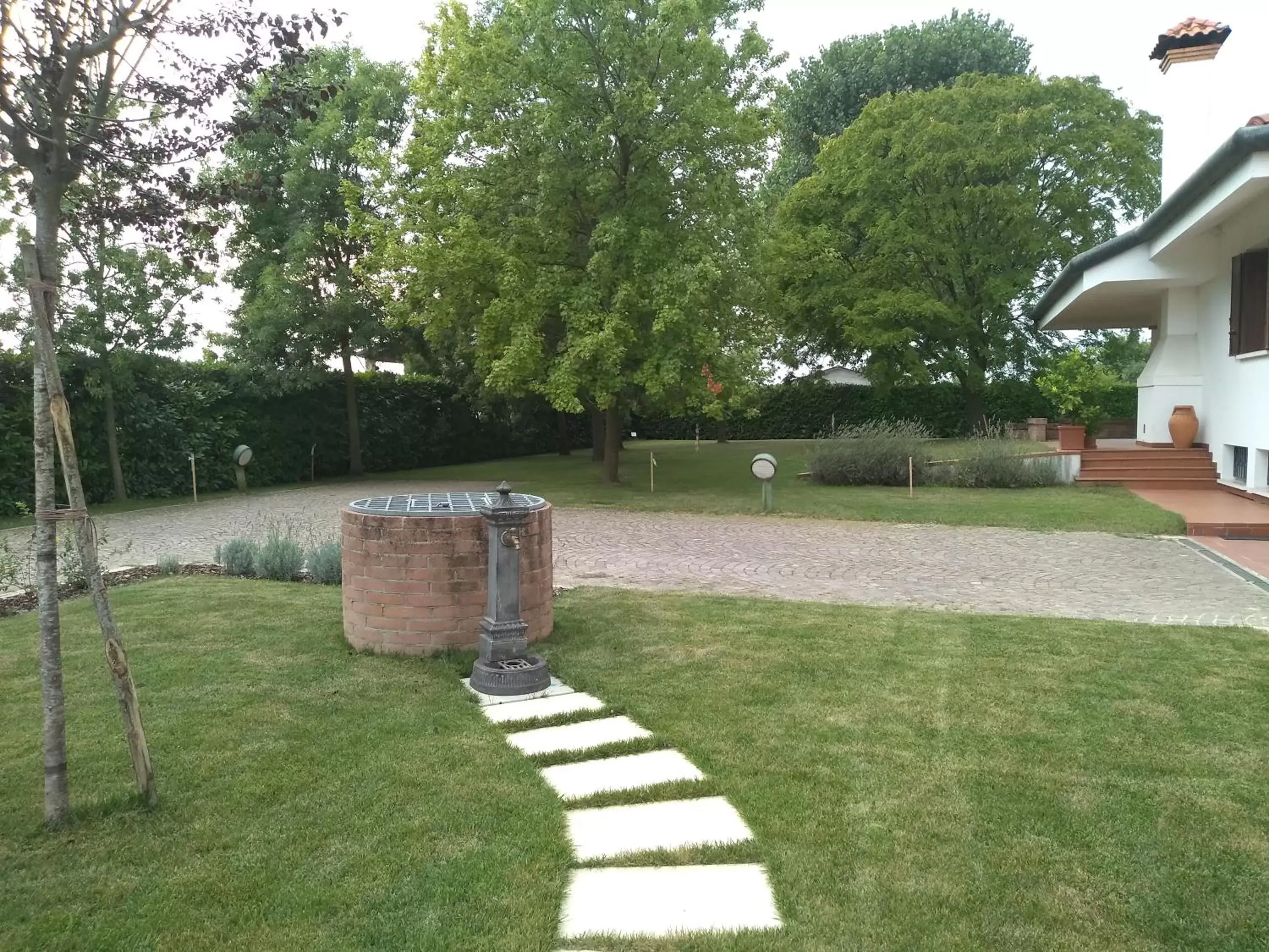 Garden in Le Mandragole B&B