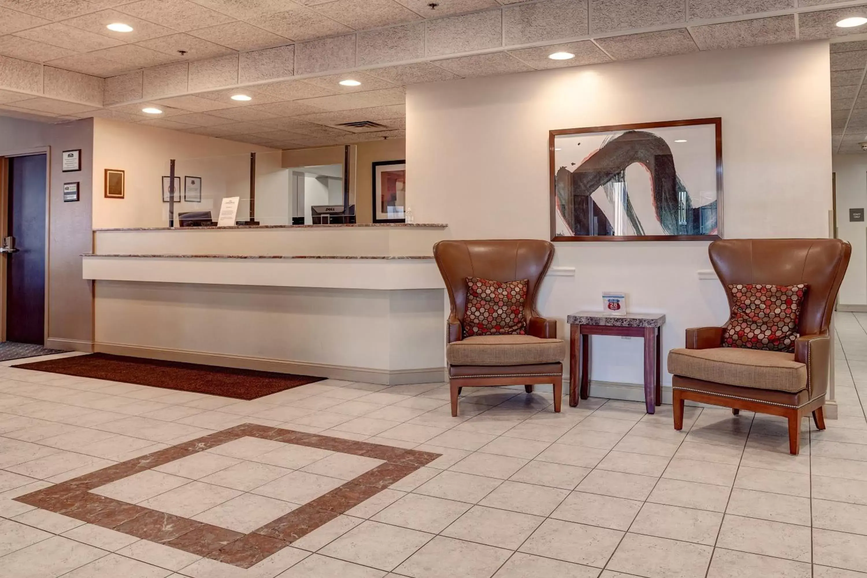 Lobby or reception, Lobby/Reception in Howard Johnson by Wyndham Amherst Hadley