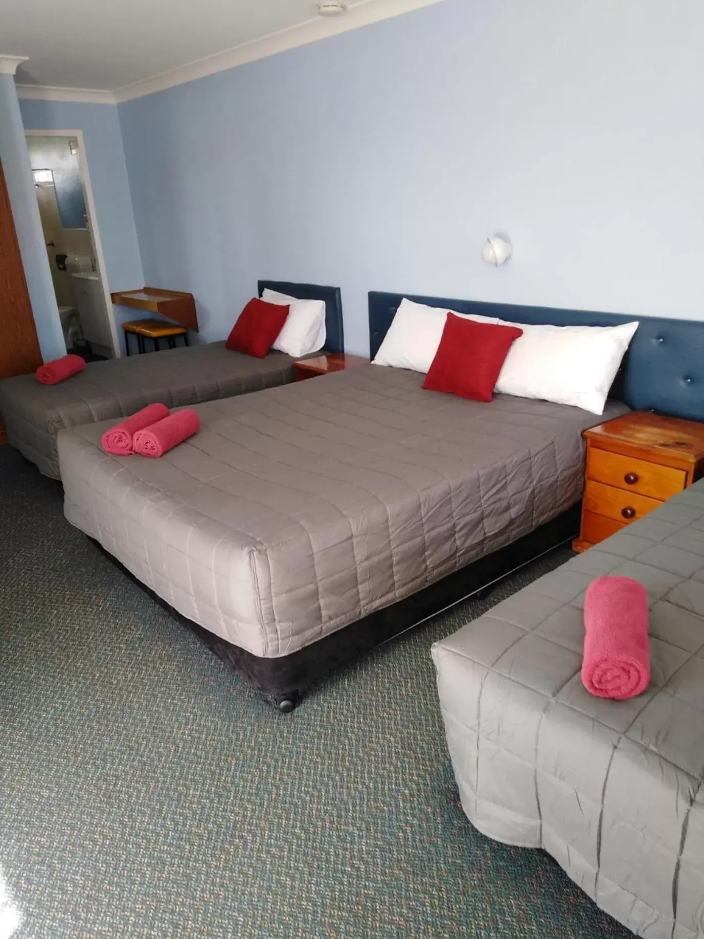 Bed in Altona Motel