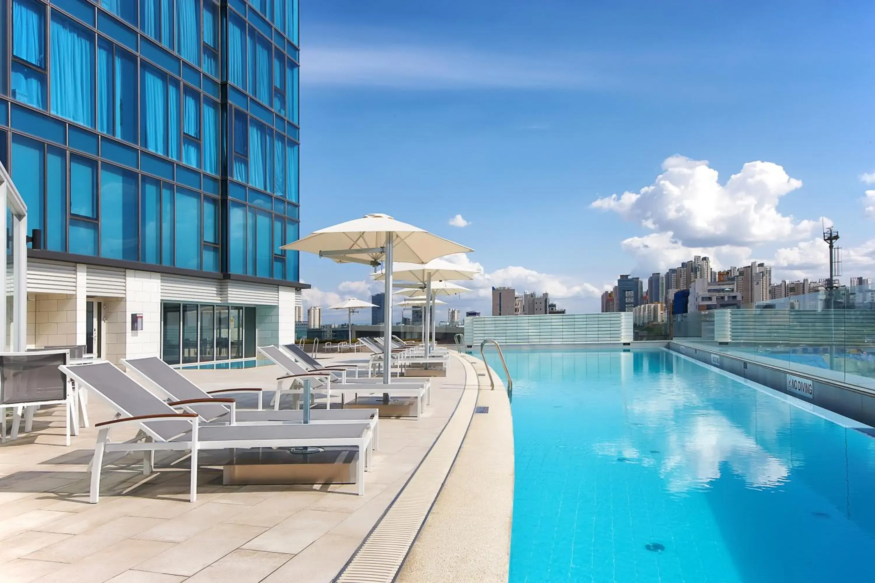 Swimming Pool in Orakai Songdo Park Hotel