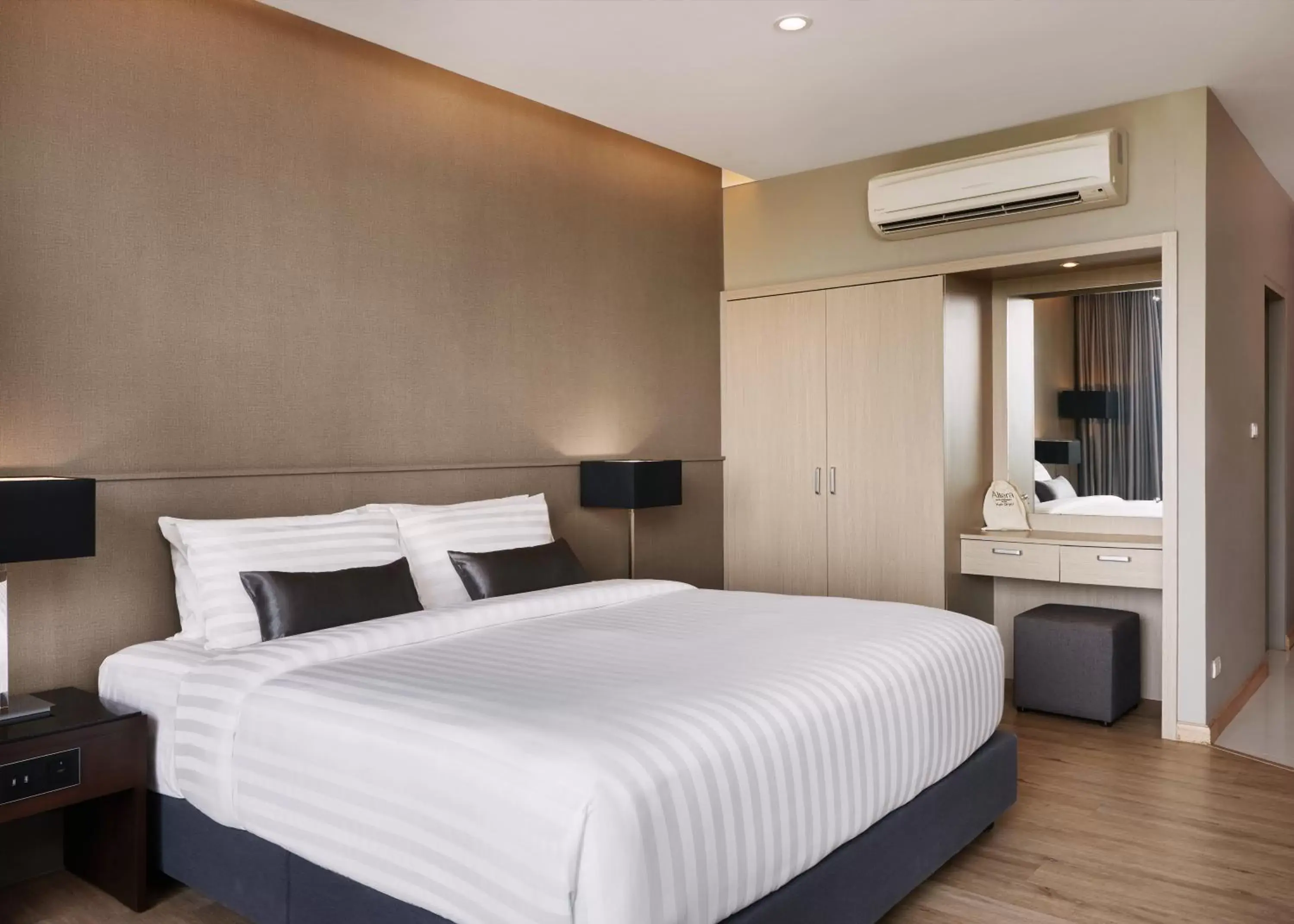 Bed in Altera Hotel and Residence by At Mind