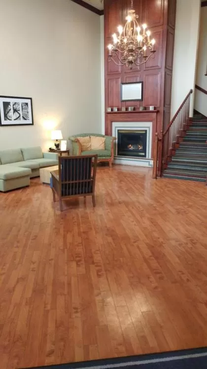 Lobby or reception in Country Inn & Suites by Radisson, Waterloo, IA
