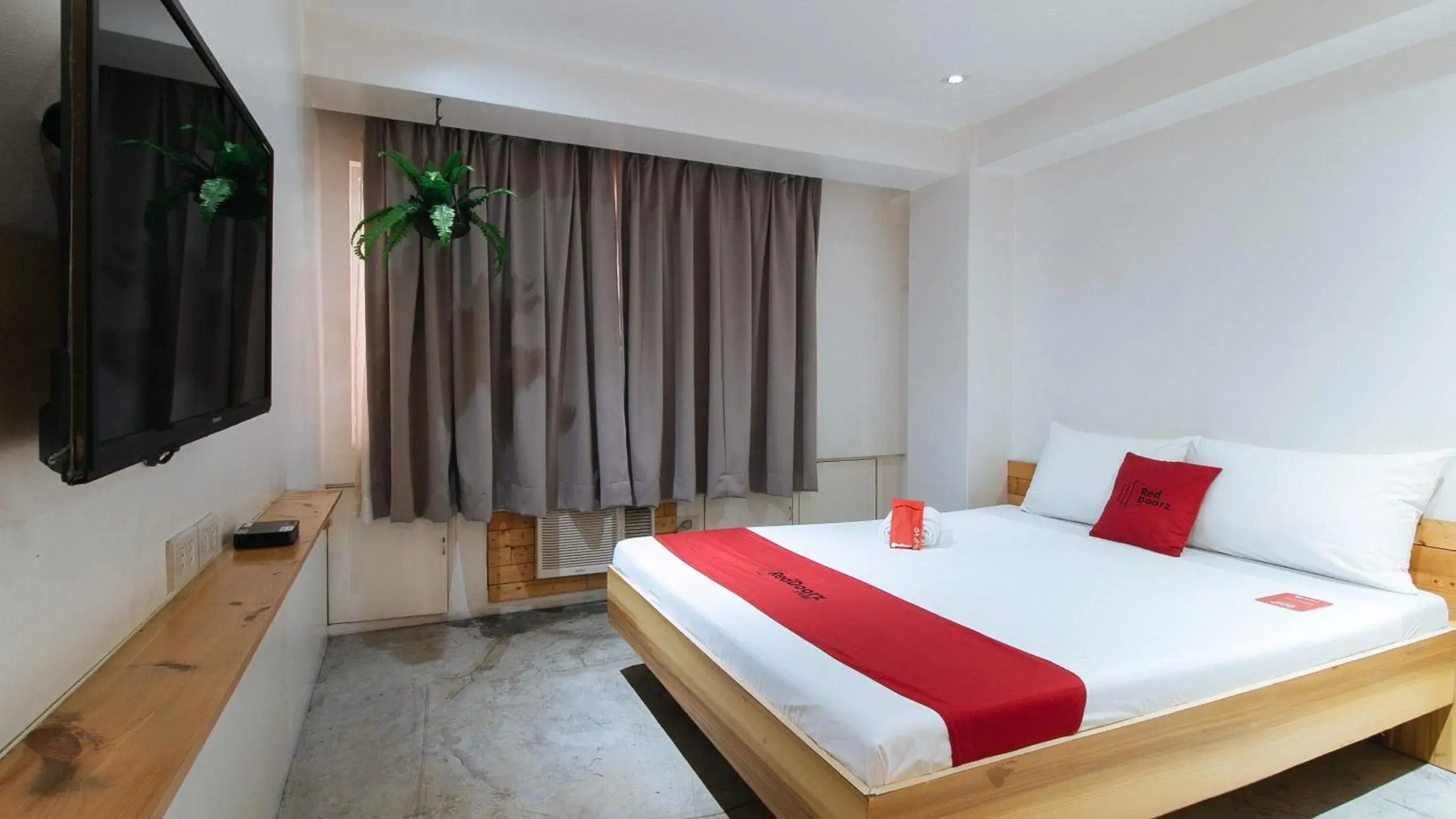 Bedroom, Bed in RedDoorz Plus @ Boni Avenue Mandaluyong