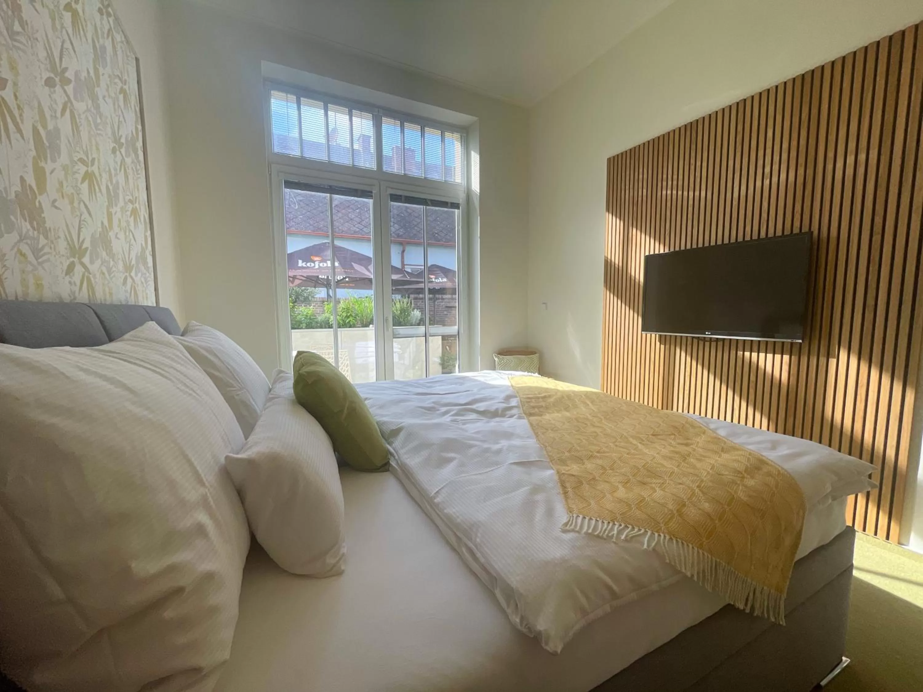 Bed in Boutique Hotel Golf Garni