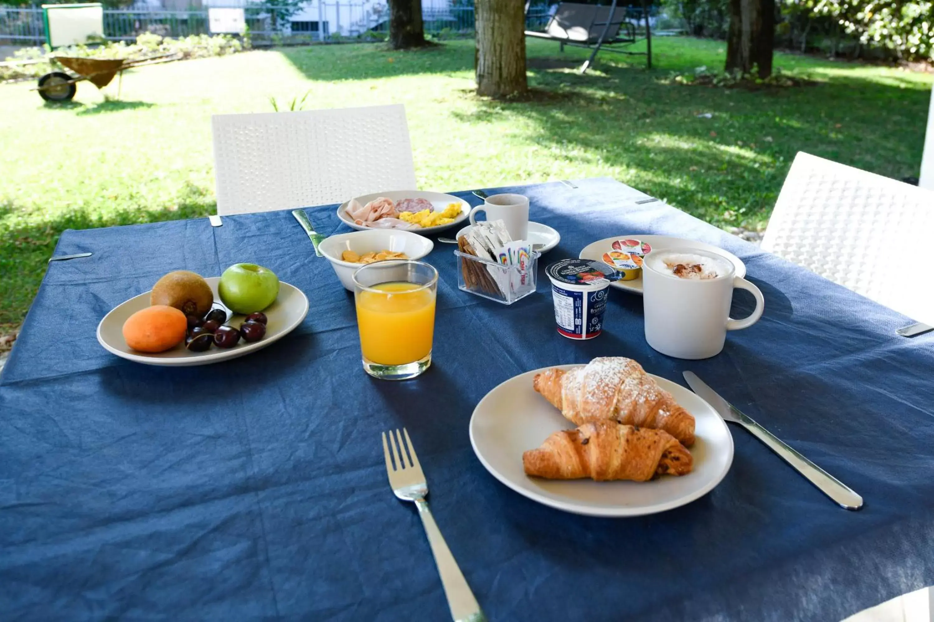 Breakfast in Hotel Mauro